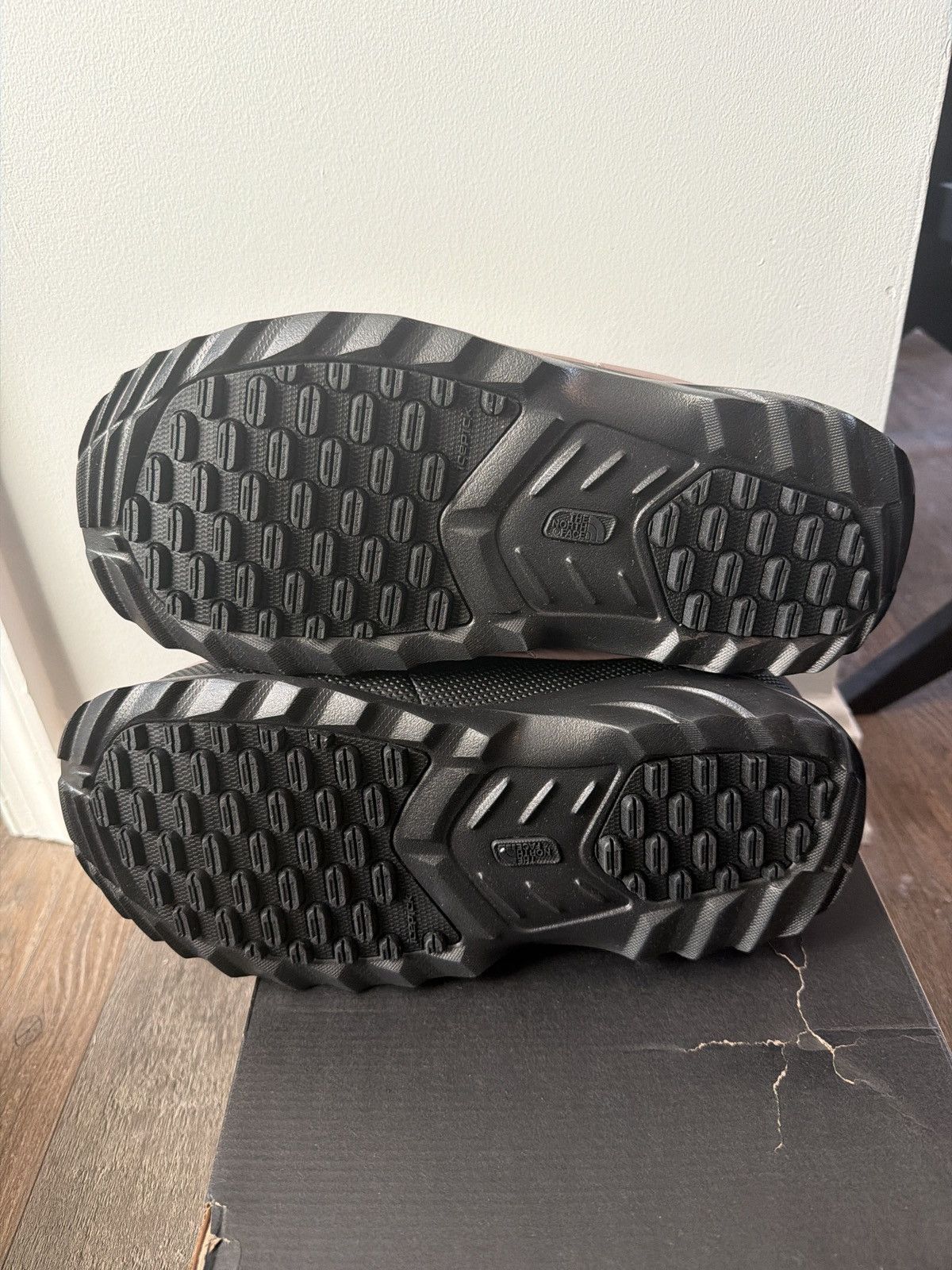 The North Face Nuptse Traction Chukka Size US 8 / EU 41 - 4 Thumbnail