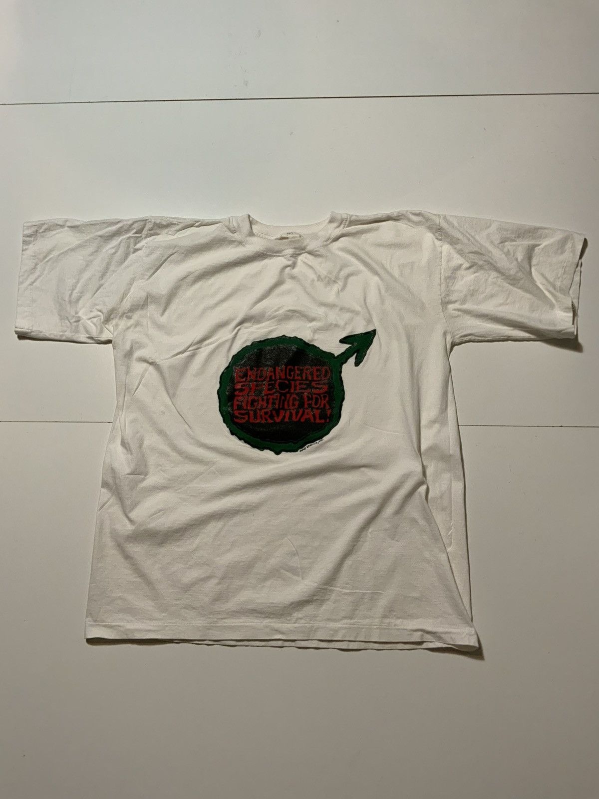 Vintage VTG Mad Graphix Endangered Species Single Stitch T-Shirt Size US XL / EU 56 / 4 - 2 Thumbnail