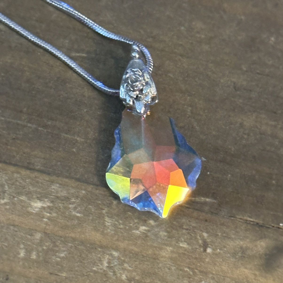 Other Silver tone aurora borealis crystal pendant necklace Size ONE SIZE - 5 Thumbnail
