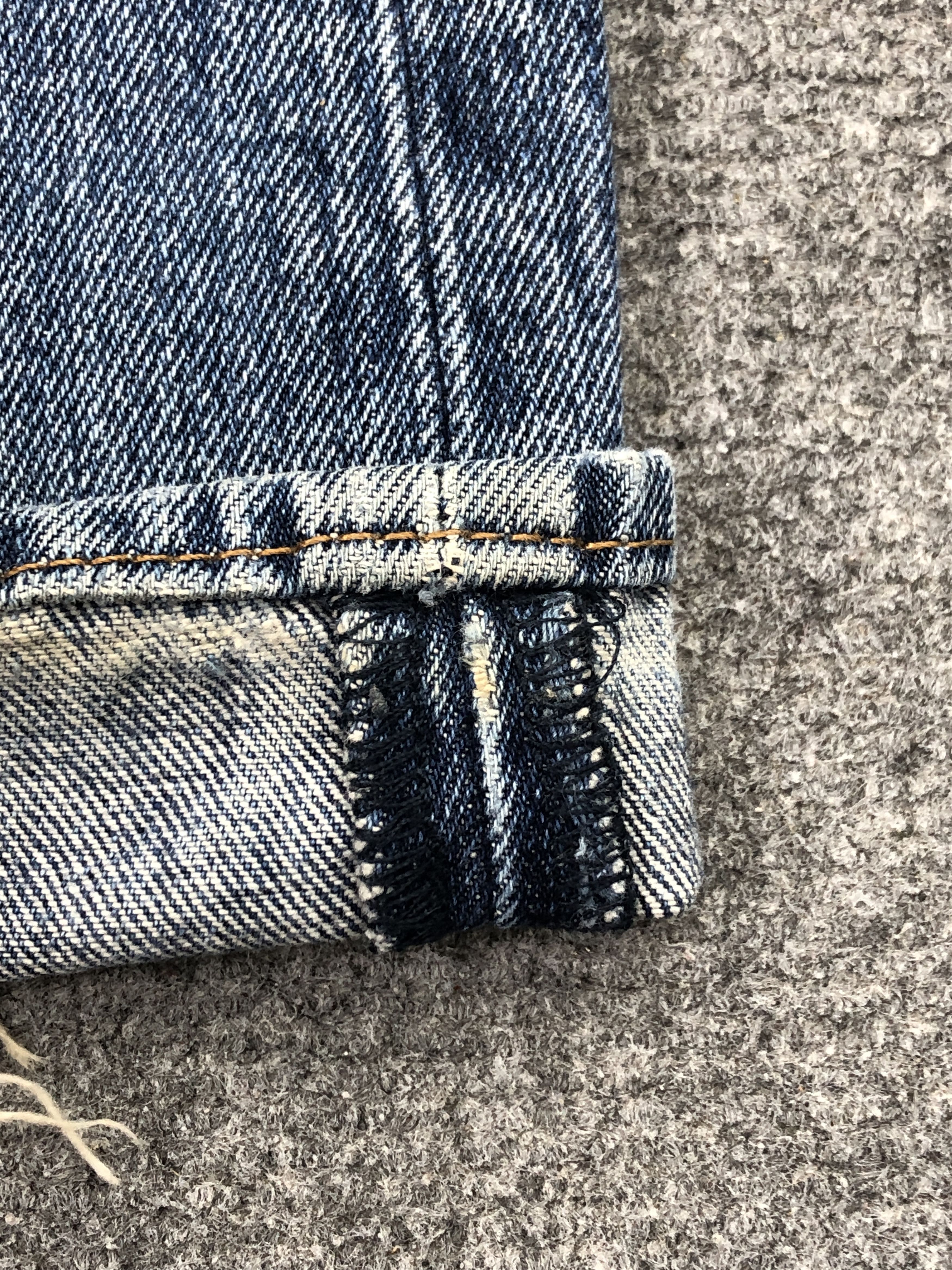 Levi's × Vintage Distressed Vintage Levi's 501 Blue Denim Jeans Size US 32 / EU 48 - 10 Thumbnail
