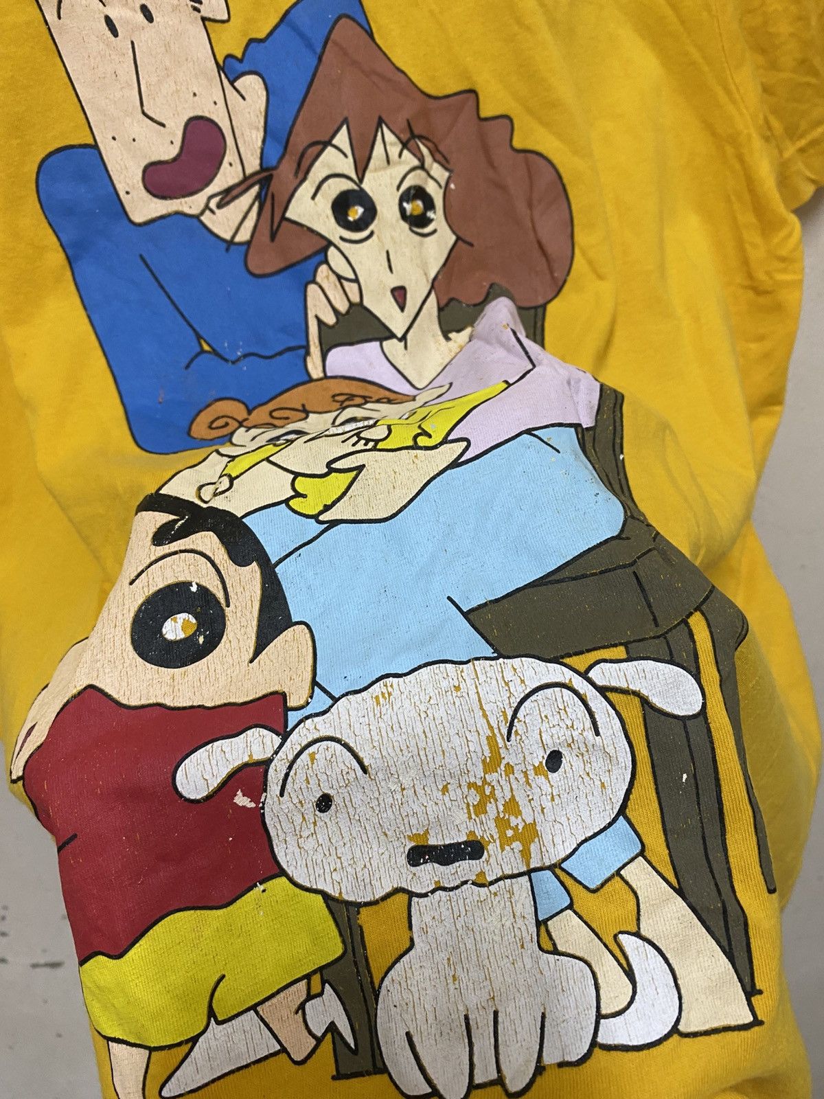 The Unbranded Brand Crayon Shinchan Family Crewneck Tee Size US M / EU 48-50 / 2 - 7 Thumbnail