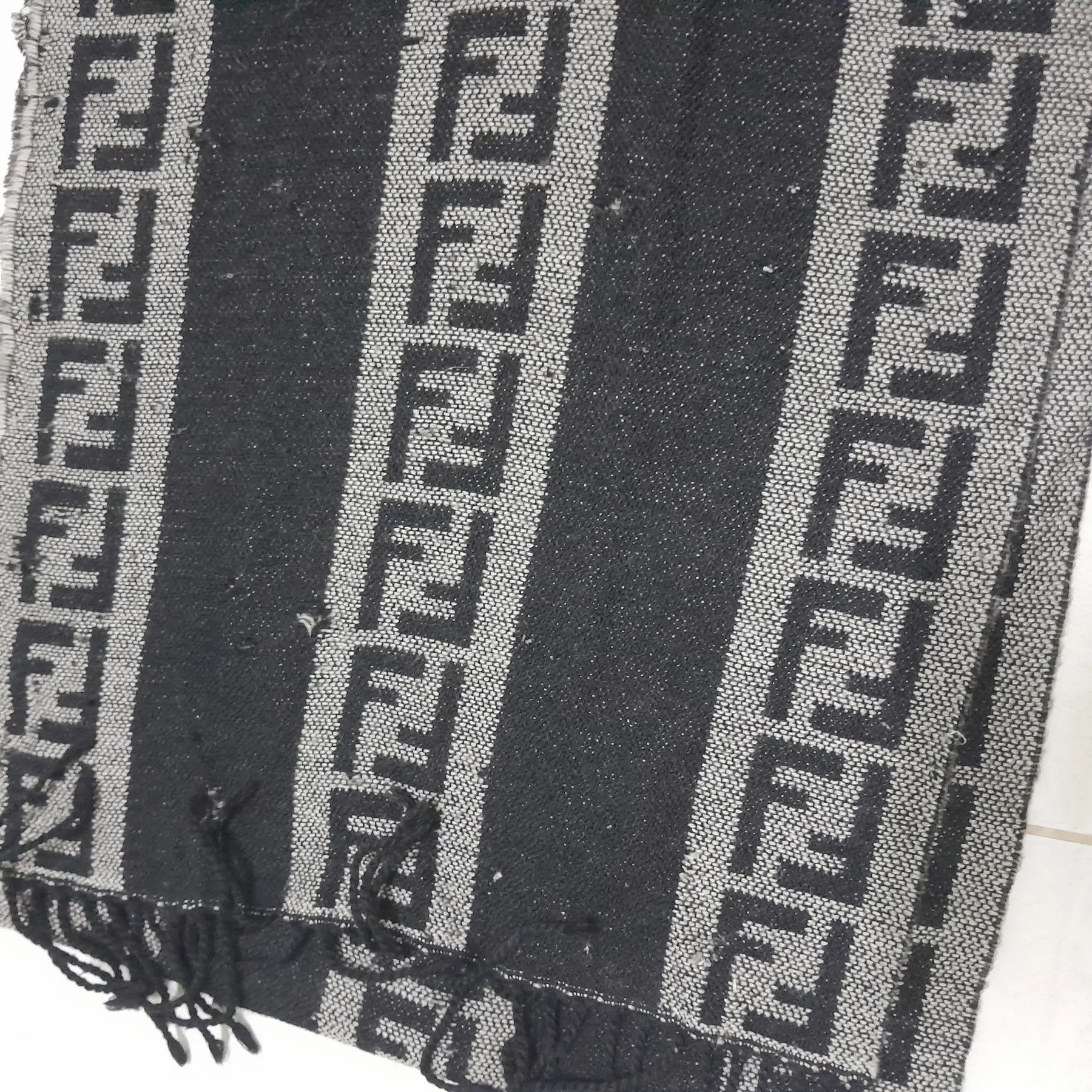 Fendi 💥FINAL DROP💥DISTRESSED VERY WORN FENDI UNISEX WOOL SCARVES Size ONE SIZE - 6 Thumbnail