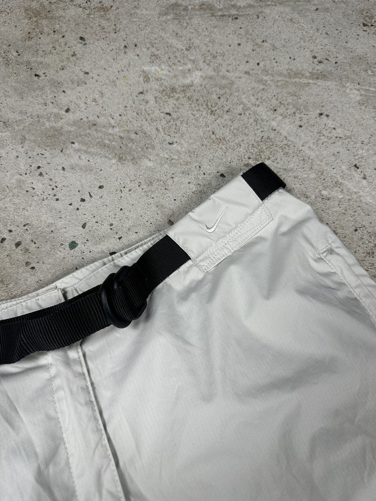 Nike × Vintage Vintage Y2K Nike Cargo Track Hiking Grey White Pants Size US 30 / EU 46 - 7 Thumbnail