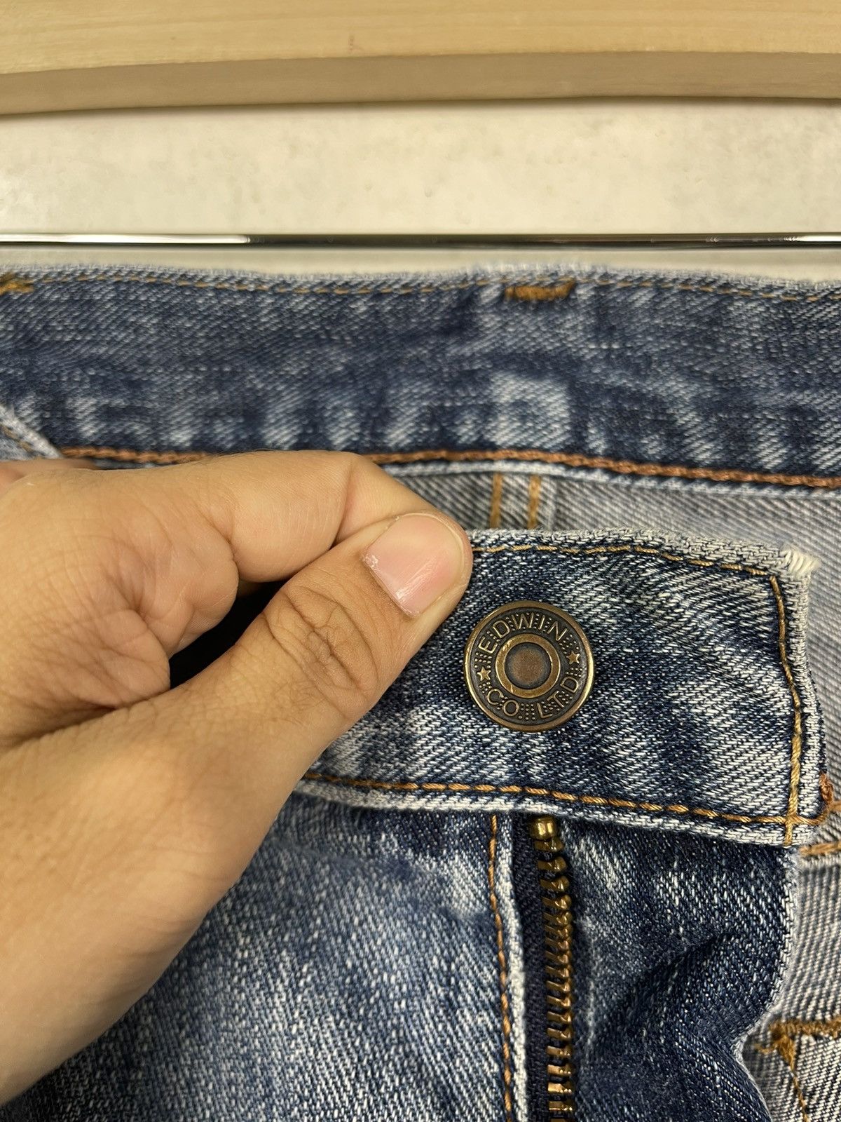 Edwin Vintage Edwin 402 Made In Japan Distressed Jeans Size US 33 - 14 Thumbnail