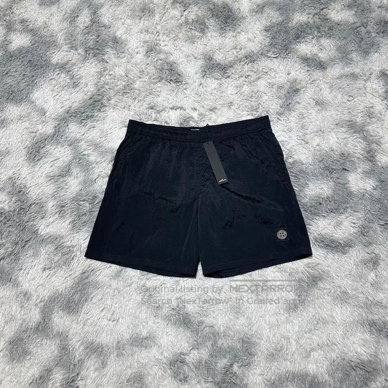 Stone Island Stone Island size XL Square metal nylon shorts black XL si Size US 28 / EU 44 - 1 Thumbnail