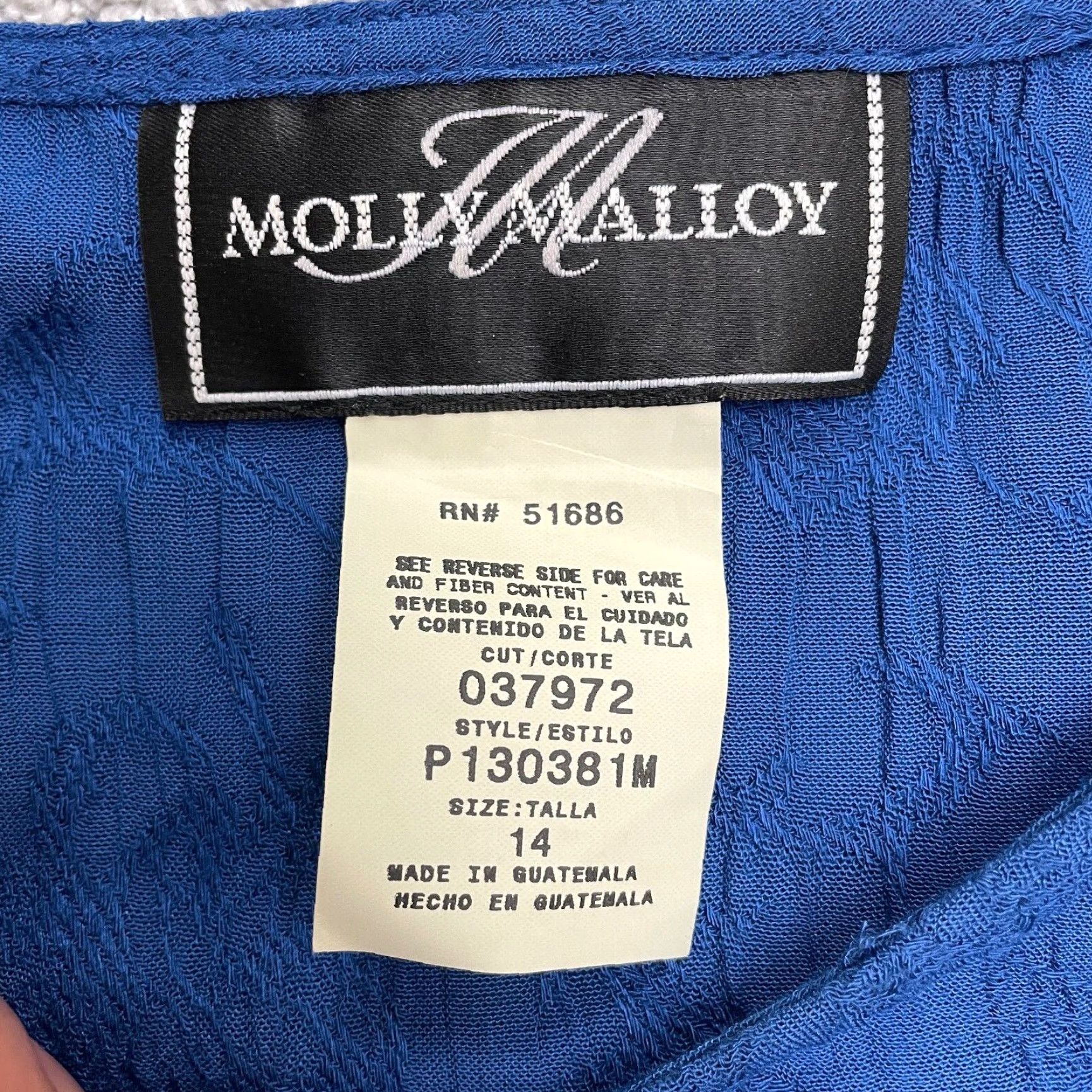 Vintage Molly Malloy Vintage Blouse Womens 14 Royal Blue Textured Round Neck Padded Top Shirt Adult Medium Blue Classic Slit Short Sleeve Knit Rayon Size XL / US 12-14 / IT 48-50 - 4 Thumbnail