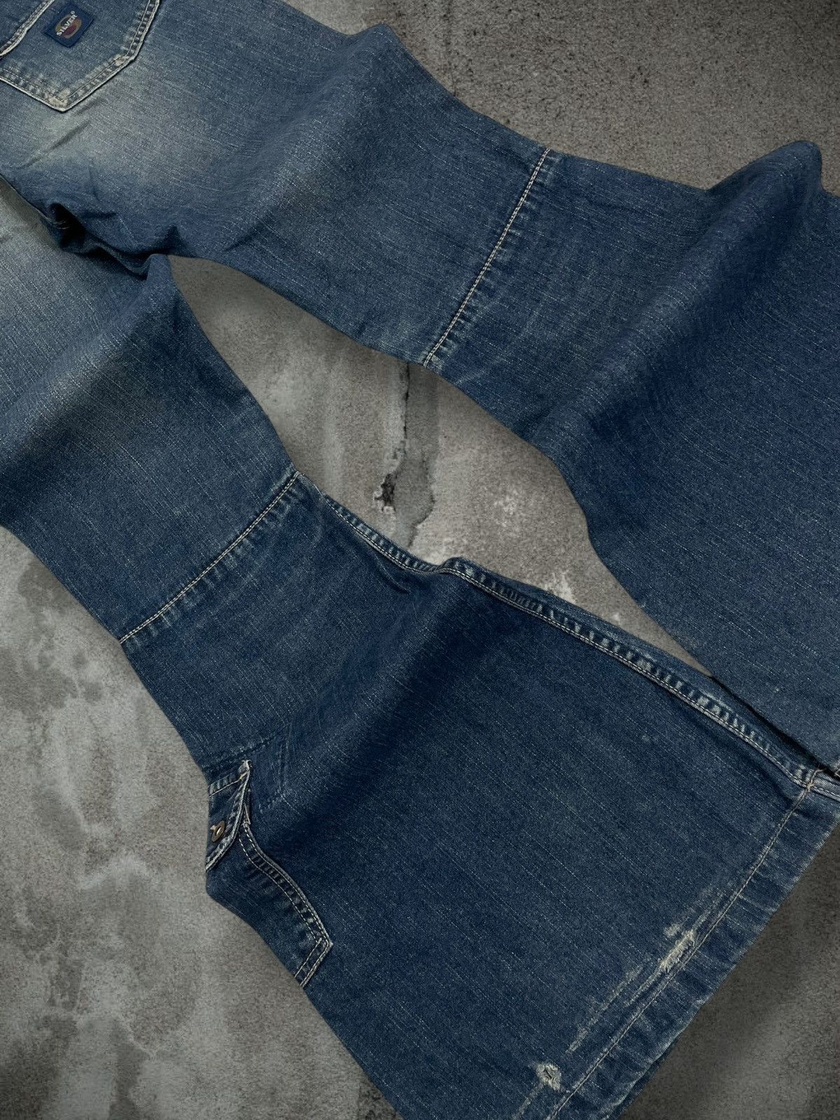 Japanese Brand Vintage 1990s Japan Designer Silver Big Bootcut Denim Size US 26 / EU 42 - 14 Thumbnail