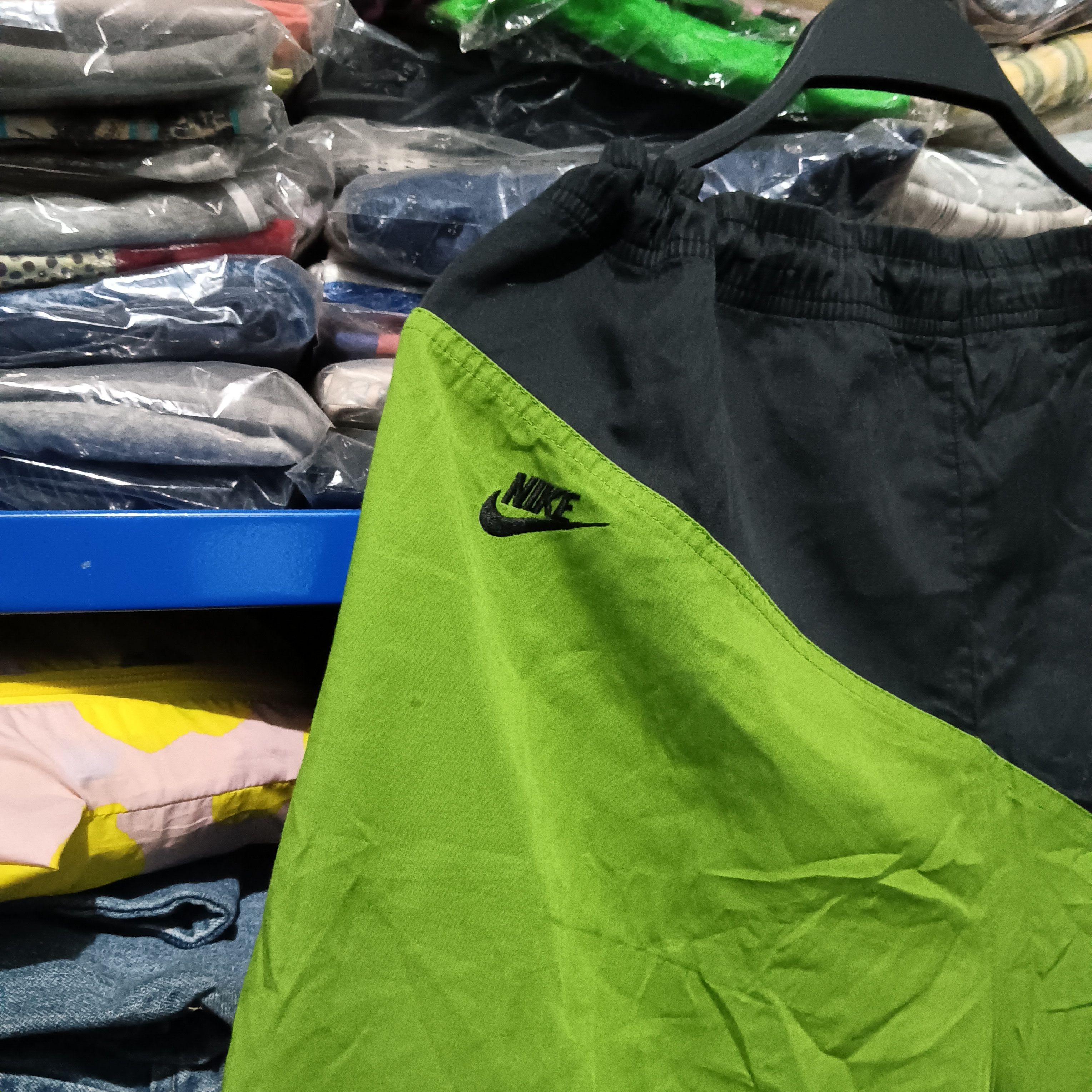 Nike Vintage Nike Air jordan Short pants Size US 36 / EU 52 - 4 Thumbnail