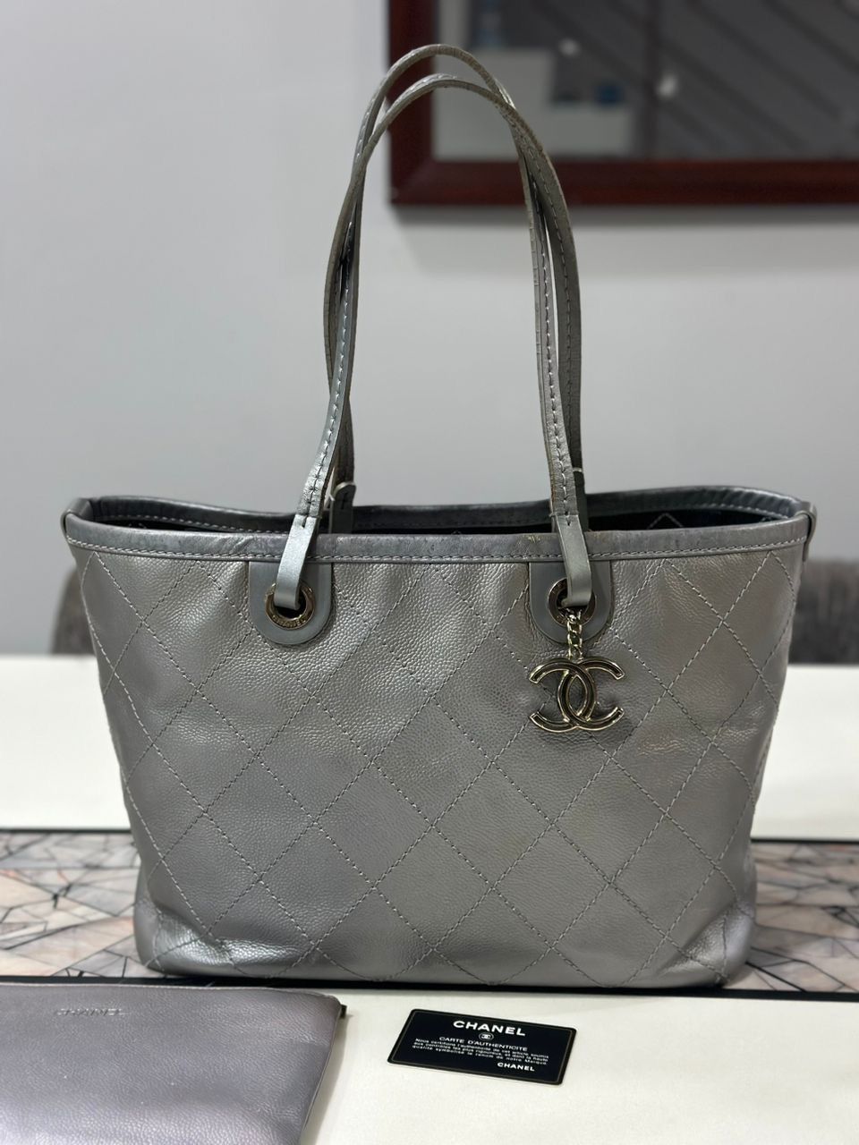 Chanel Authentic Chanel Metallase Caviar Tote Bag Size ONE SIZE - 22 Thumbnail