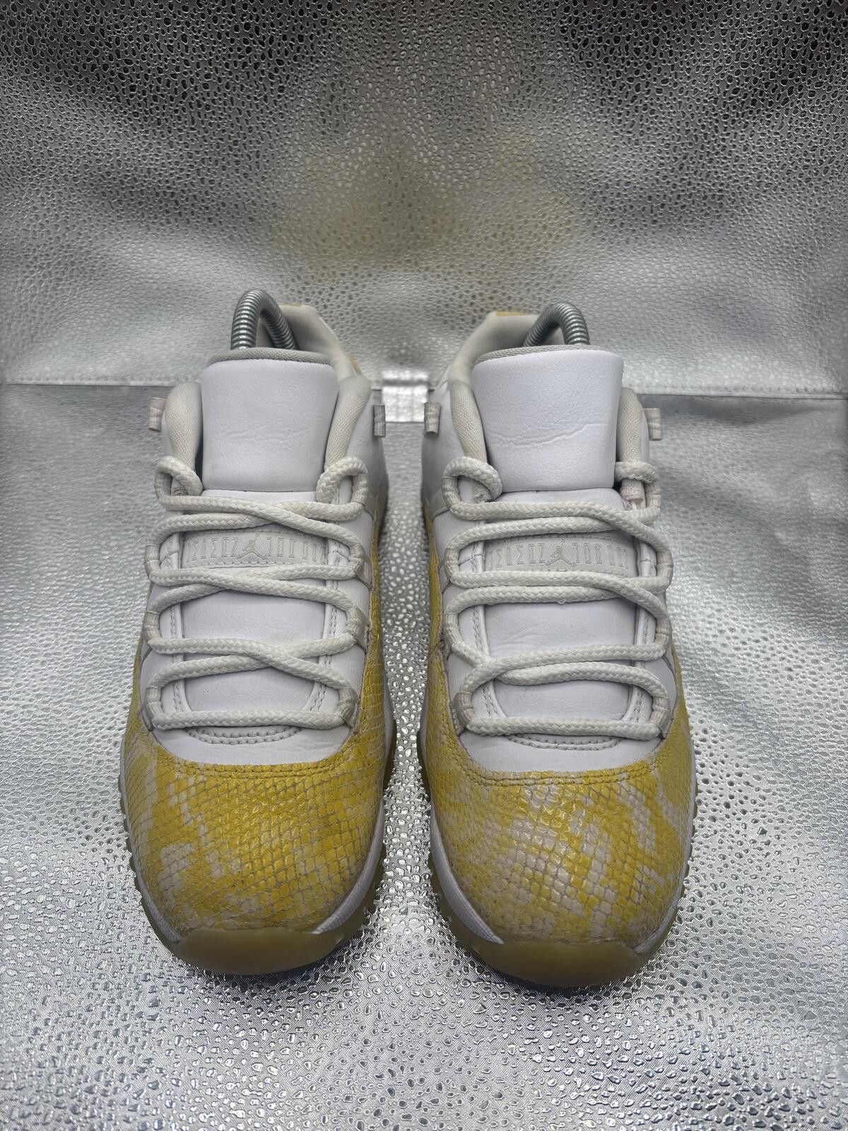 Jordan Brand Air Jordan 11 low yellow snakeskin Size US 7.5 / IT 37.5 - 2 Thumbnail