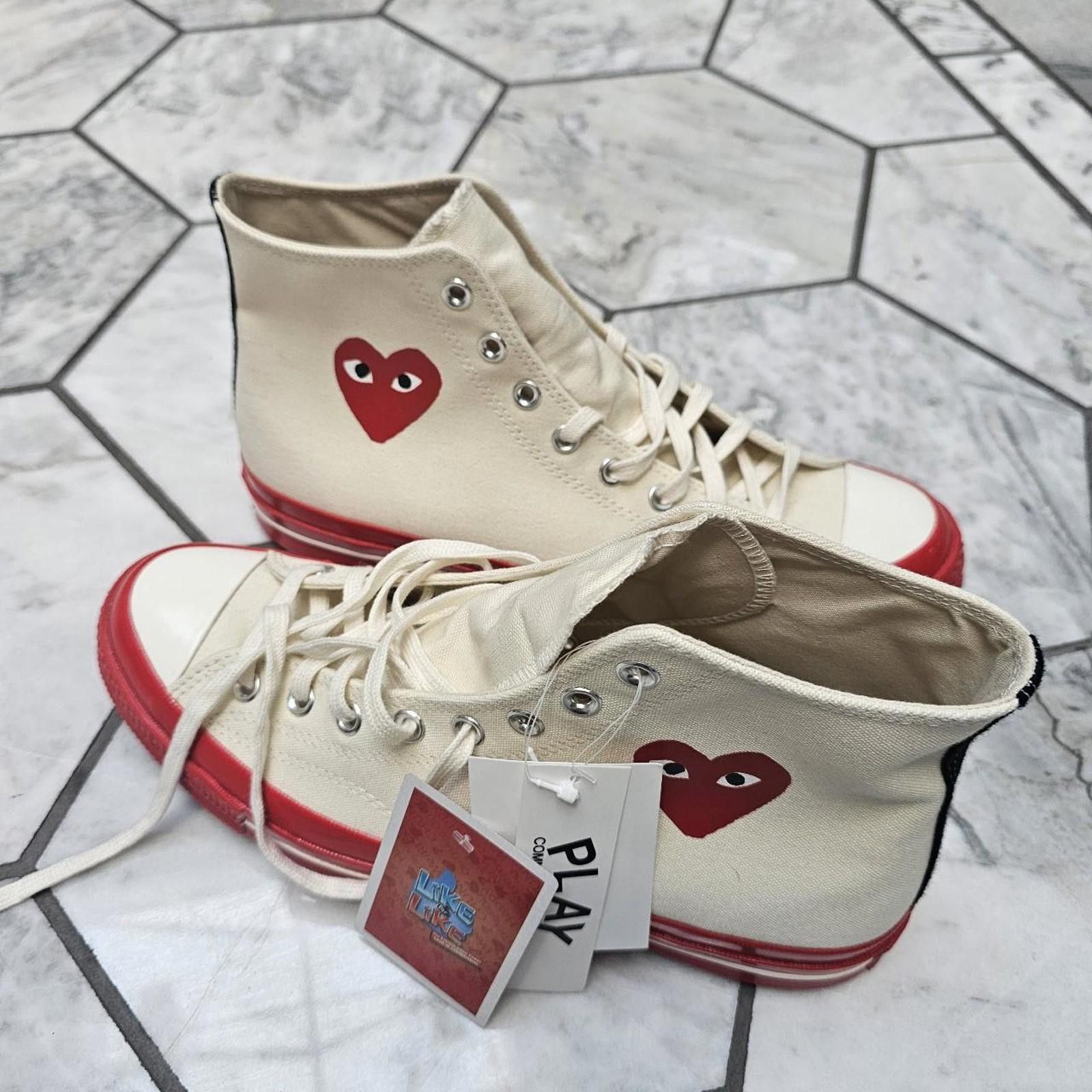 Comme des Garcons PLAY Comme des Garçons Play Men's Cream and Red Converse Trainers Size US 11 / EU 44 - 1 Thumbnail