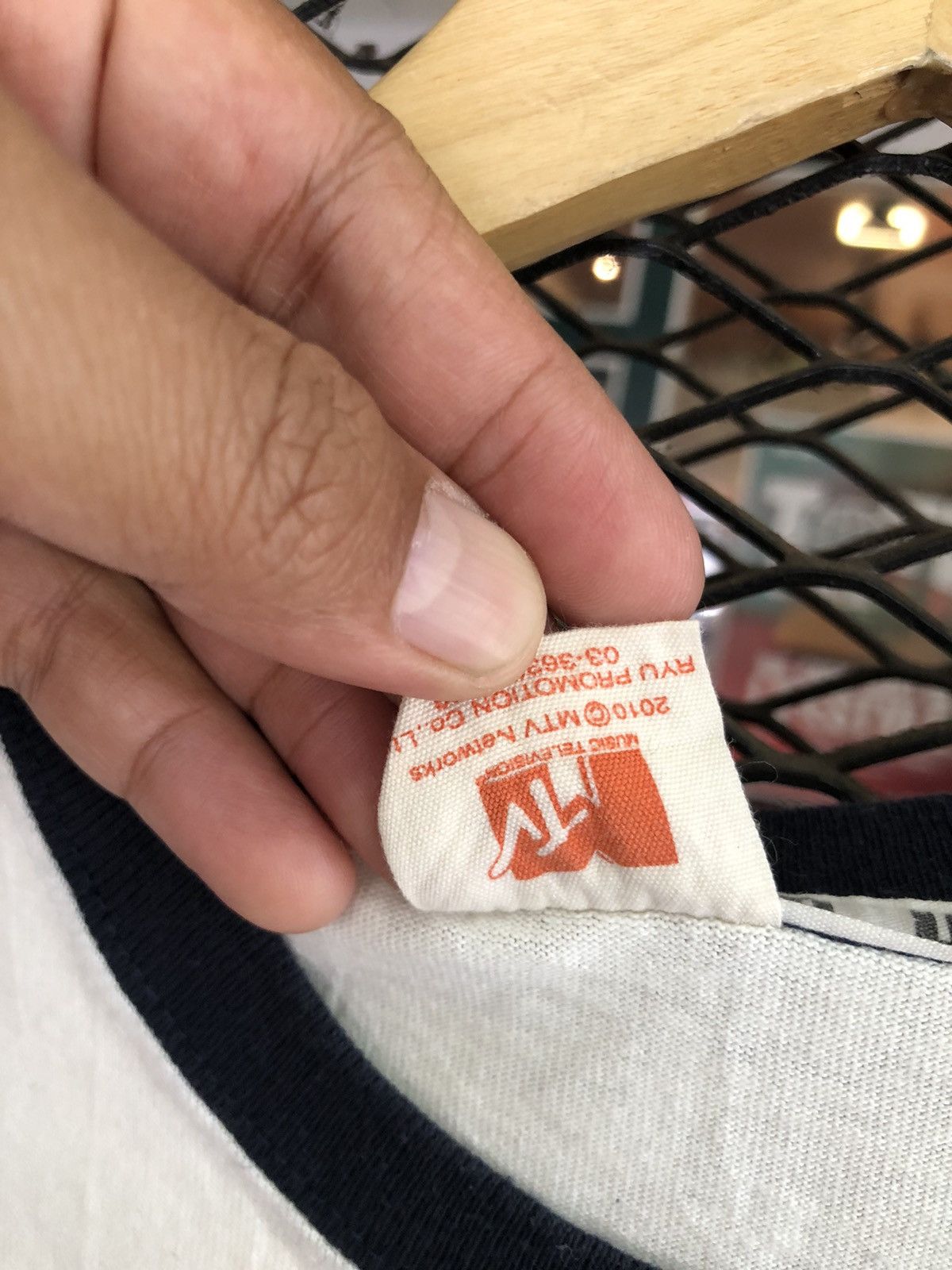 Japanese Brand × Le Grande Bleu (L.G.B.) × Mtv VINTAGE USAVICH ESCAPE NEVER ADULT MOMENT SHIRT Size US M / EU 48-50 / 2 - 8 Thumbnail