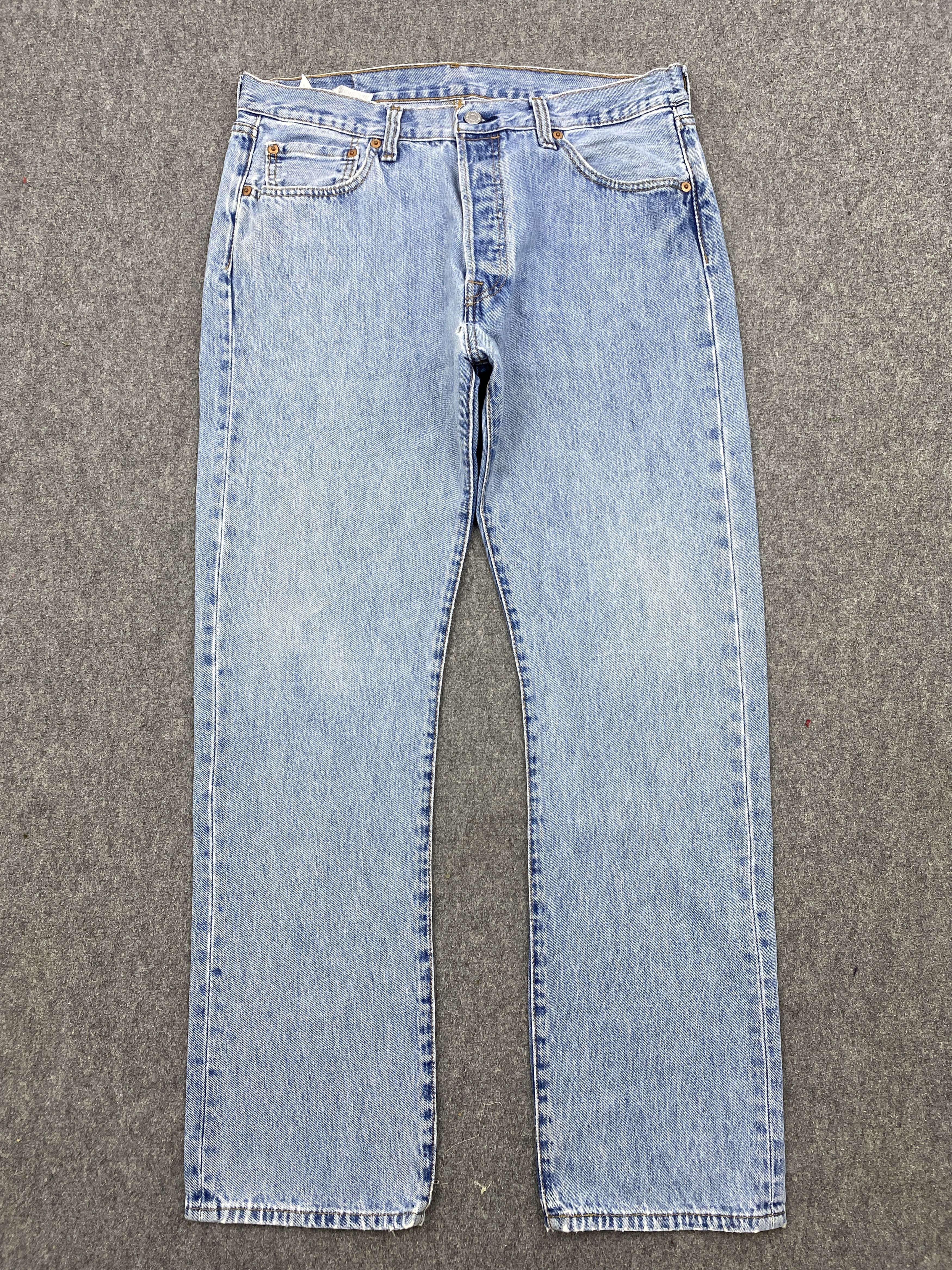 Levi's Vintage Levis 501 Blue Denim Jeans DP2840 Size US 32 / EU 48 - 1 Thumbnail