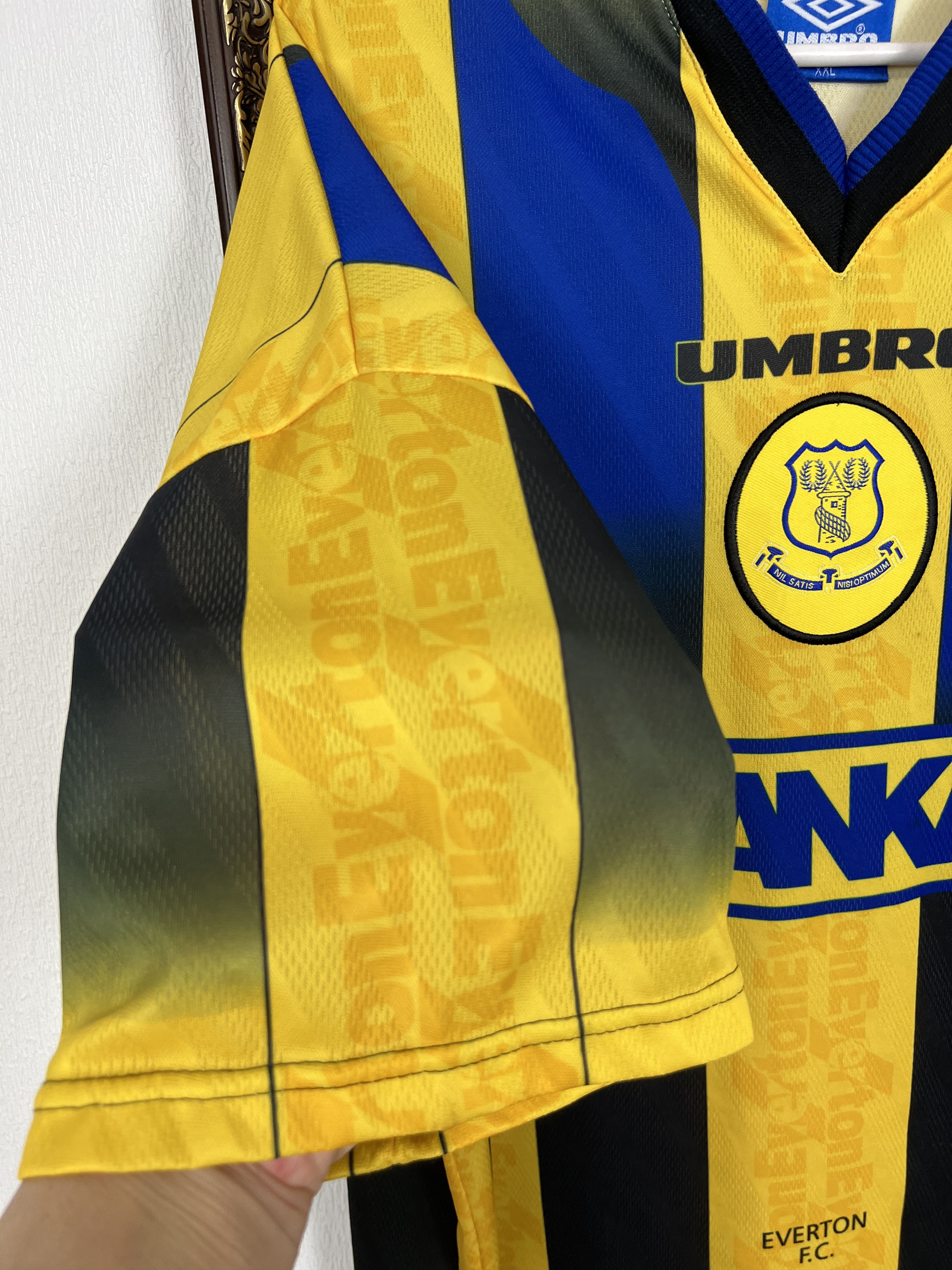 Umbro Everton Away football shirt 1996 Soccer Umbro Jersey Mens Size US XL / EU 56 / 4 - 5 Thumbnail