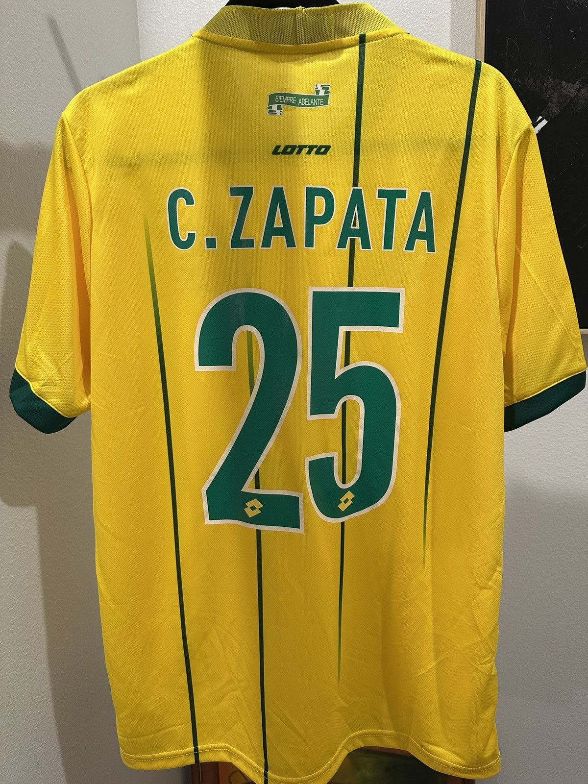 Lotto Sport 2024-25 Atlético Bucaramanga Cristian Zapata Soccer Jersey Size US XL / EU 56 / 4 - 1 Thumbnail
