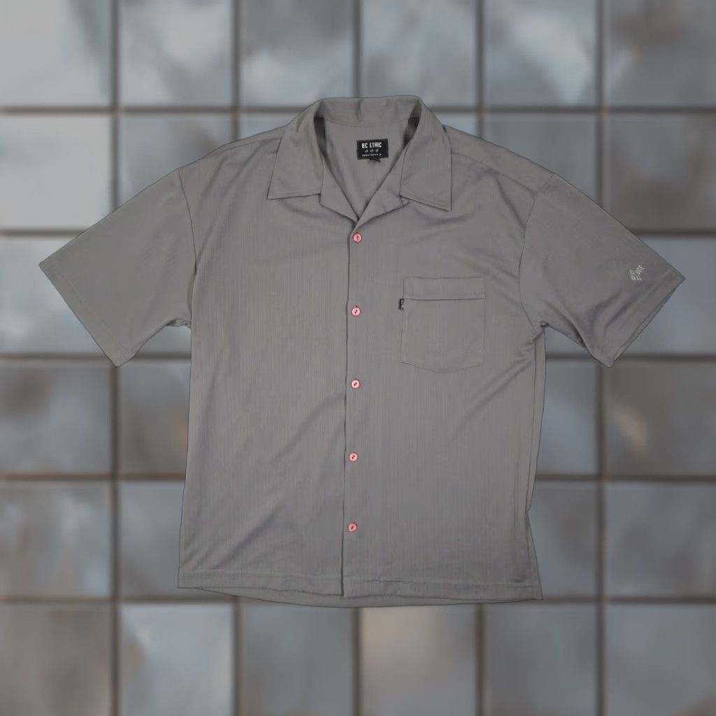 Vintage Vintage BC Ethic Men's gray short sleeve button up MATRIX pocket shirt loop collar Made in USA Large Size US L / EU 52-54 / 3 - 1 Thumbnail
