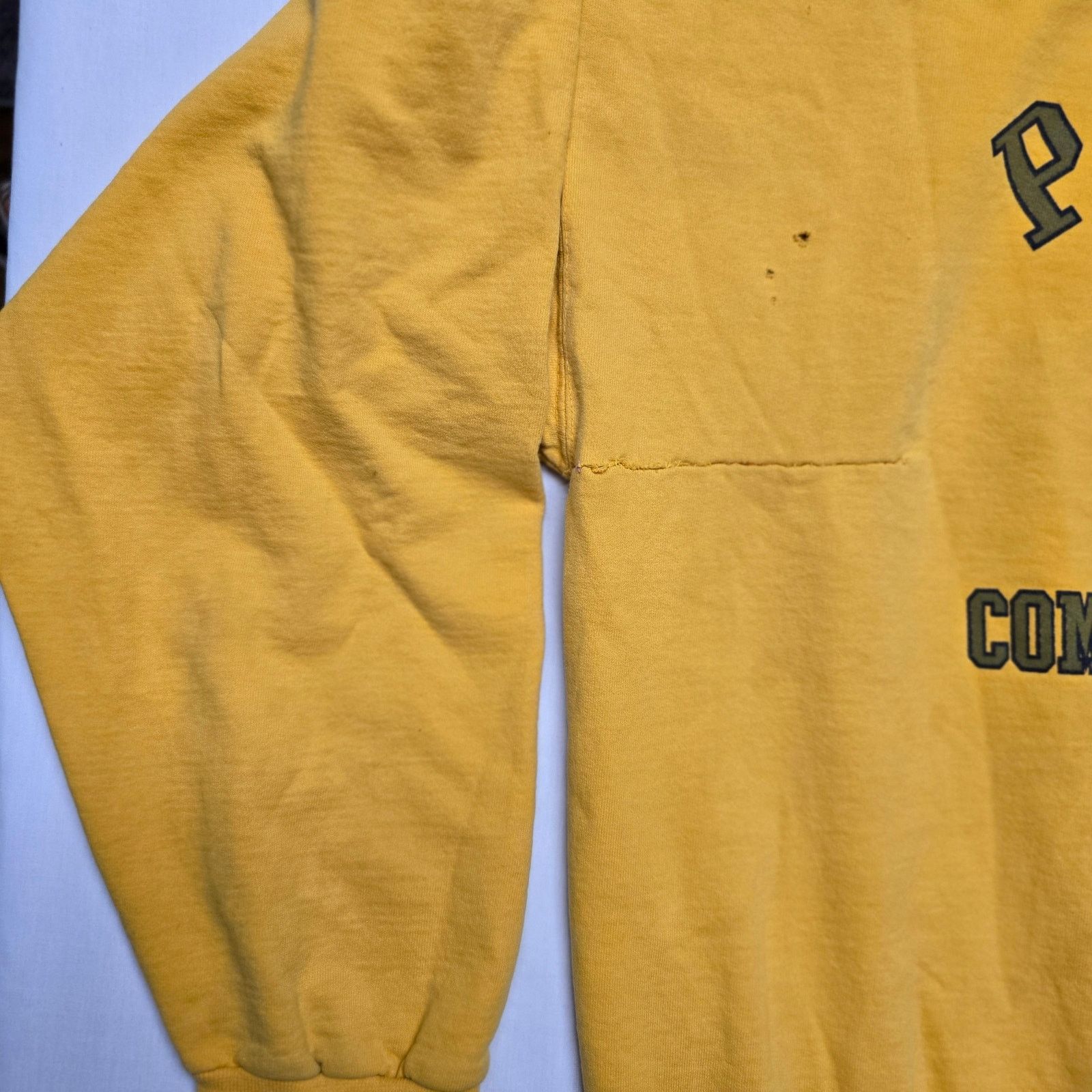 Vintage Vintage Pueblo College Sweatshirt Comunity Distressed XL Size US XL / EU 56 / 4 - 3 Thumbnail