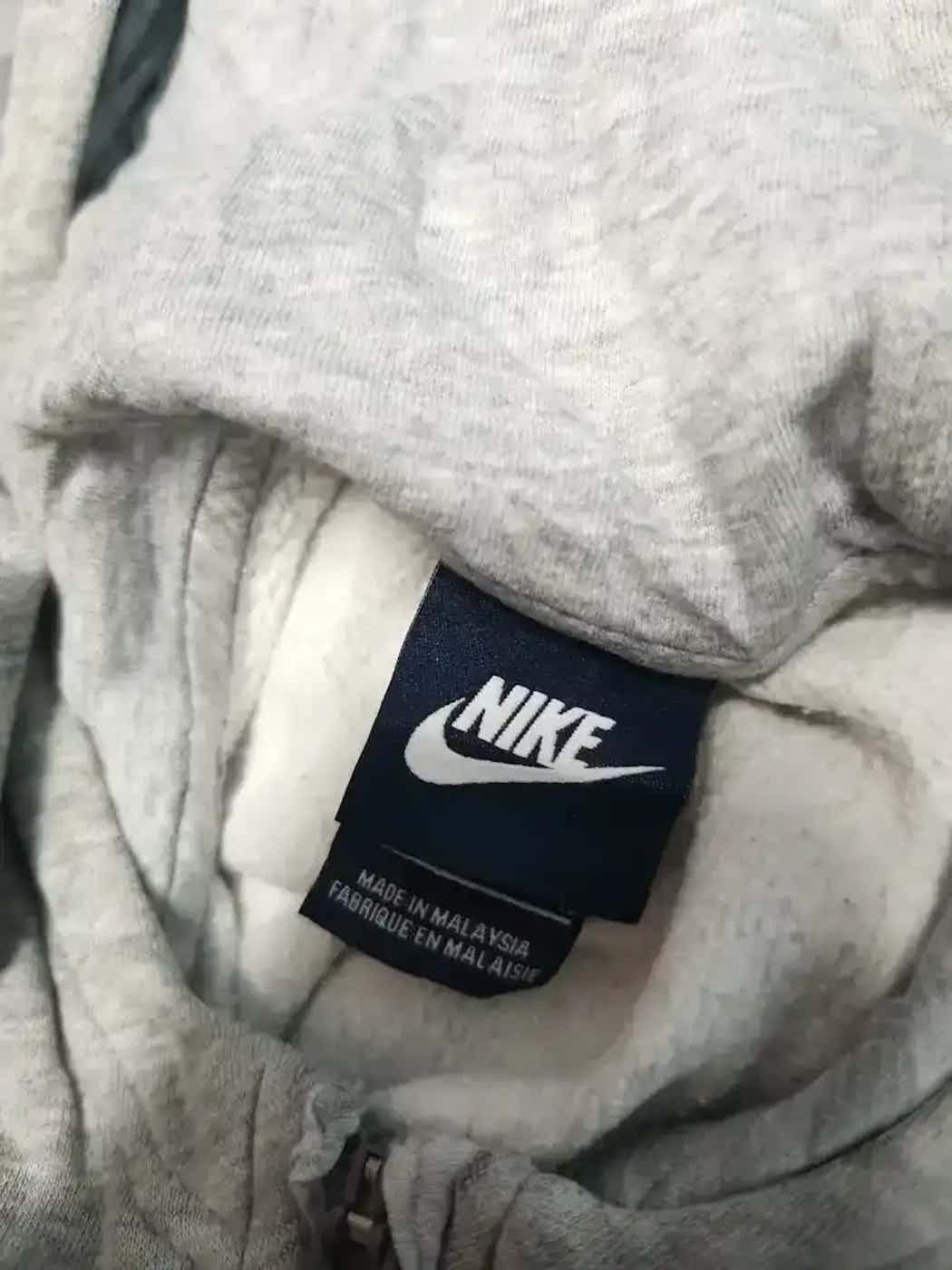 Nike Vintage Nike Zipper Hoodie Size US M / EU 48-50 / 2 - 8 Thumbnail