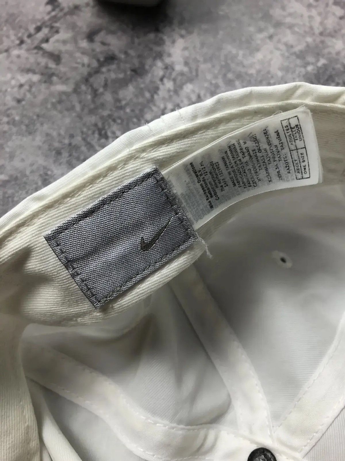 Nike NIKE Vintage 2000s Mini Metal Swoosh Streetwear White Cap Size ONE SIZE - 7 Thumbnail