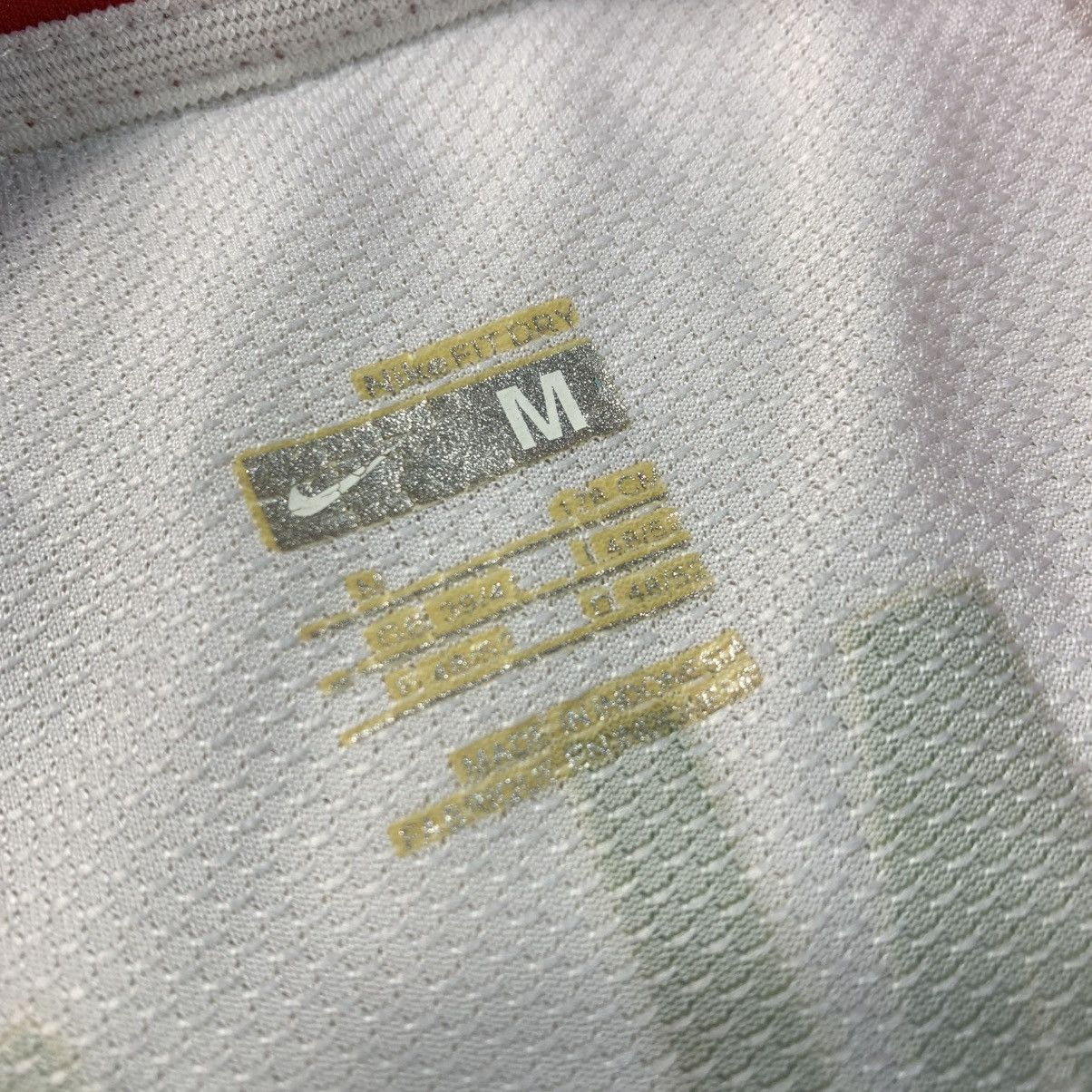Nike 2000s🕺Cristiano Ronaldo 17 Portugal Away Jersey Size US M / EU 48-50 / 2 - 3 Thumbnail