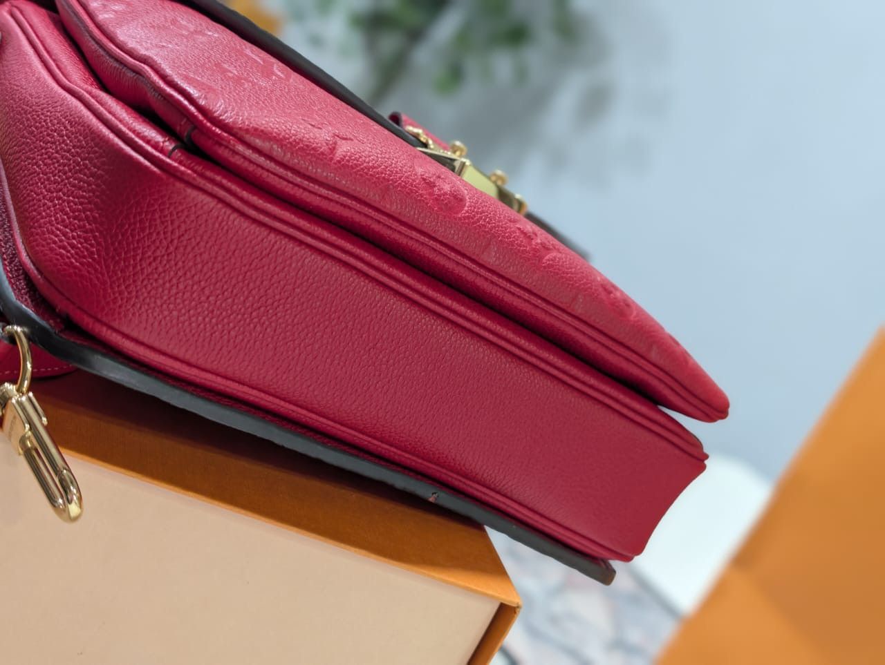 Louis Vuitton Louis Vuitton Red Monogram Empreinte Pochette Metis Size ONE SIZE - 7 Thumbnail