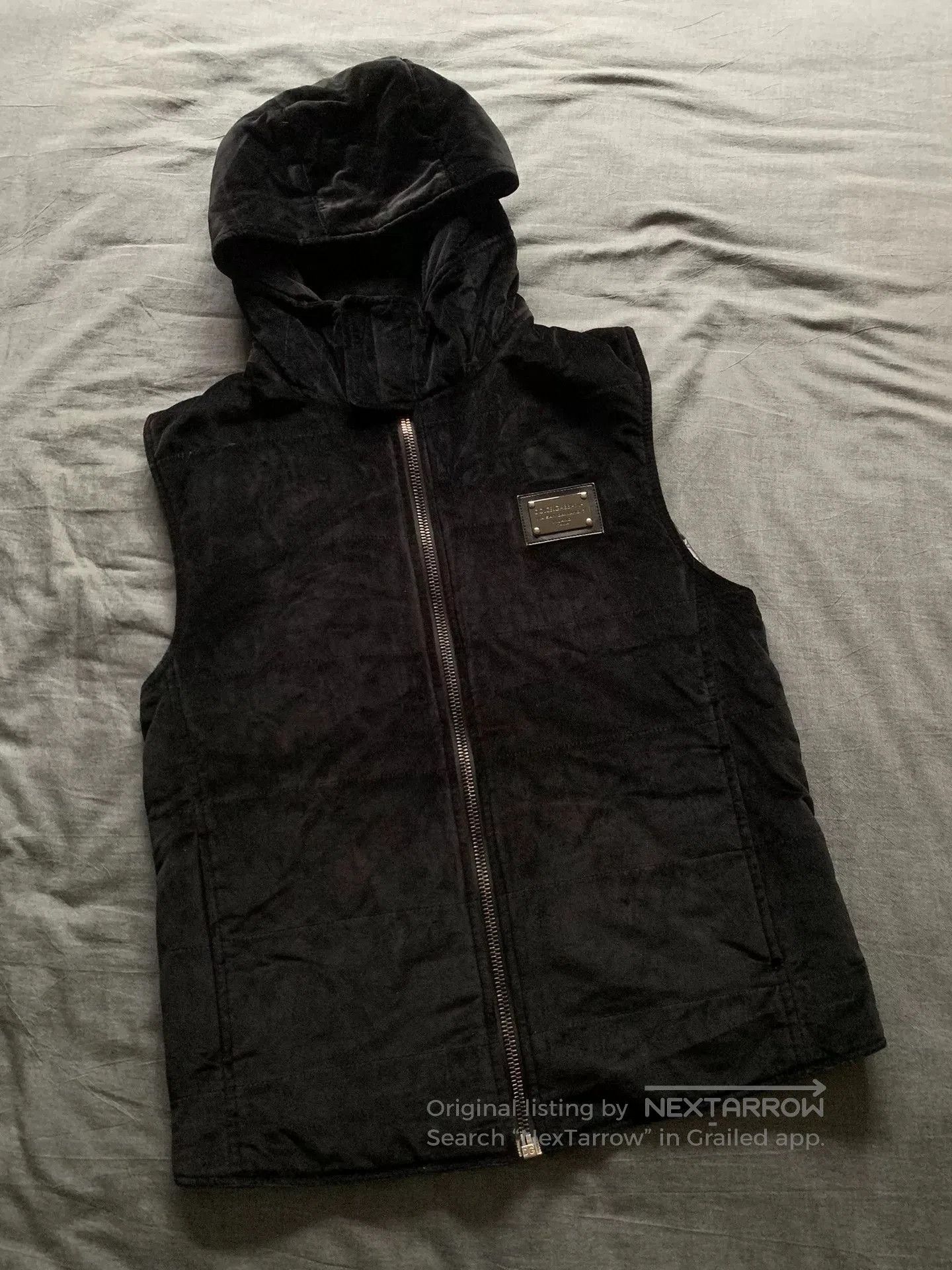 Dolce & Gabbana Dolce & Gabbana Velvet Hooded Vest. Size US M / EU 48-50 / 2 - 1 Thumbnail