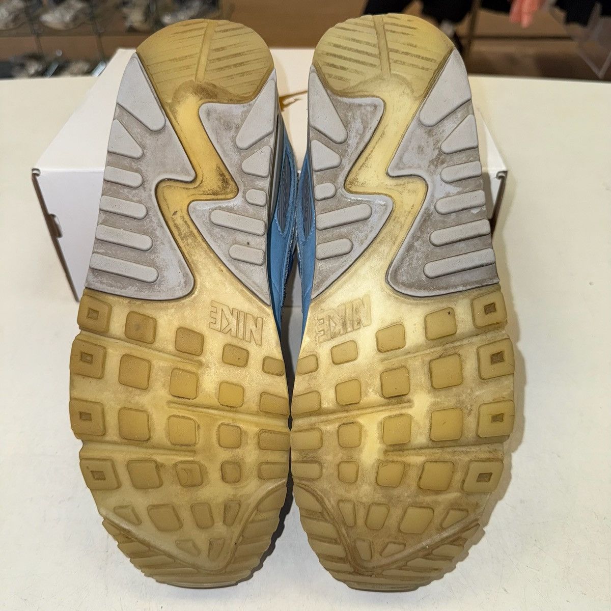 Nike Size 10 - Nike Air Max 90 Doernbecher 2023 - FD9710-400 Size US 10 / EU 43 - 5 Thumbnail