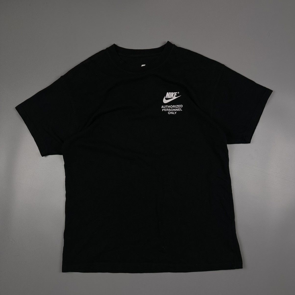 Nike NIKE AUTHORISED PERSONNEL ONLY T-SHIRT Size US L / EU 52-54 / 3 - 2 Thumbnail