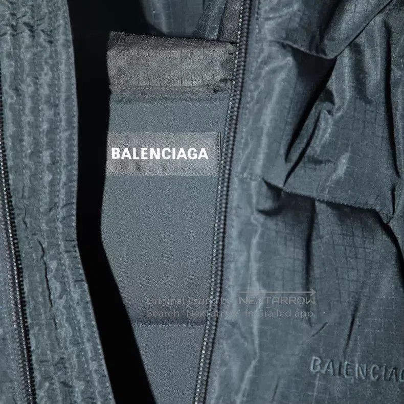 Balenciaga Balenciaga Solid color hooded loose fit down jacket Size US M / EU 48-50 / 2 - 5 Thumbnail