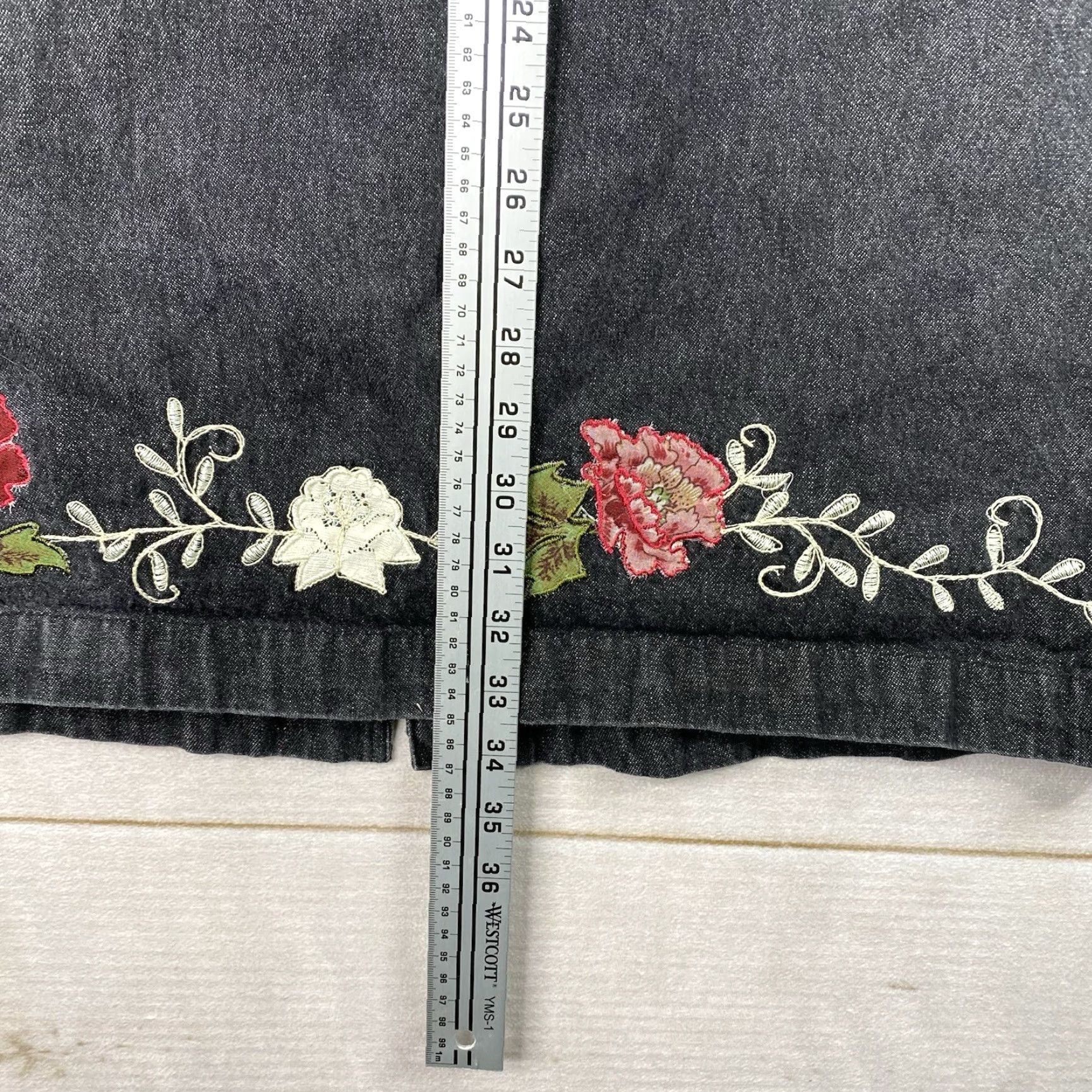 Denim & Co. VINTAGE Denim & Co Maxi Skirt 1X Black Floral Embroidered 90s Y2K Bohemian Hippie Festival 90s Men/S Women? Size 40" / US 18 - 7 Thumbnail
