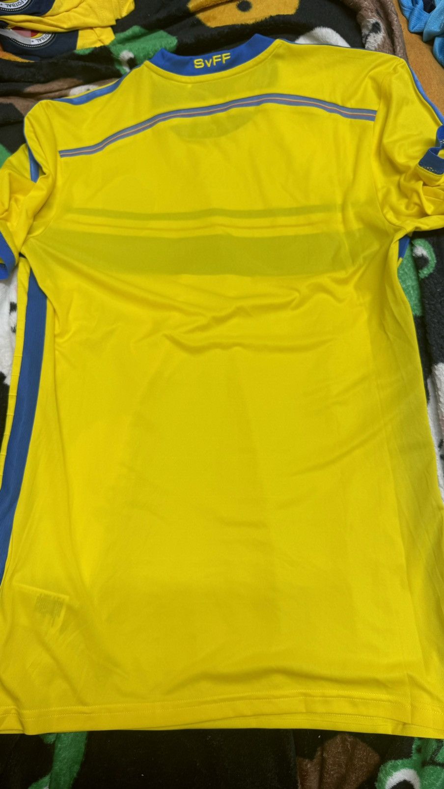 Adidas Sweden 14/15 match spare home shirt (Bnwt) Size US M / EU 48-50 / 2 - 2 Thumbnail