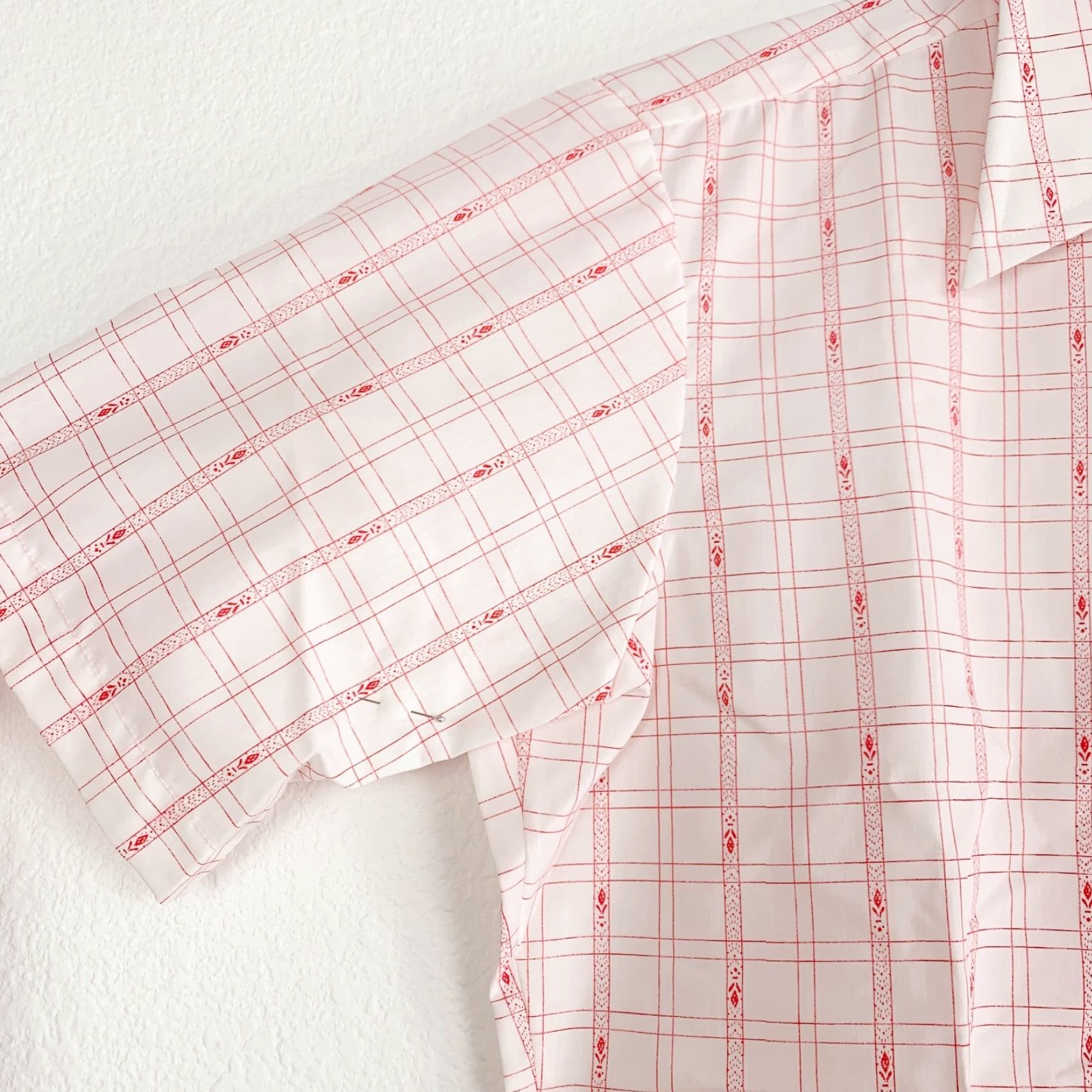 Arrow VINTAGE Arrow Kent Button-Up Shirt Adults 14.5 White Plaid 80/20 Dacron Cotton Burma Cotton Polyester Reg Mens Size US M / EU 48-50 / 2 - 3 Thumbnail