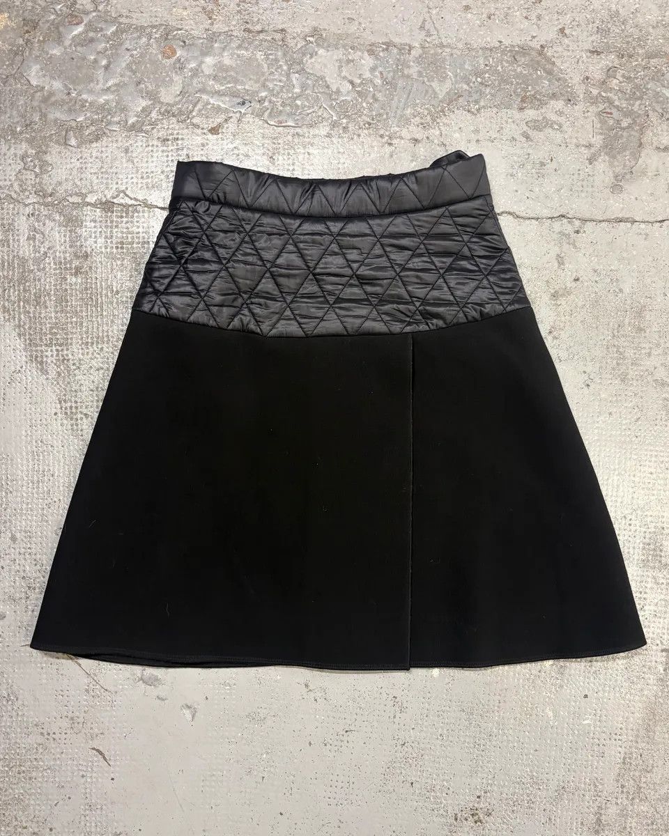 Louis Vuitton Louis Vuitton Black Acetate Quilted A-Line Skirt Size 26" / US 2 / IT 38 - 1 Thumbnail