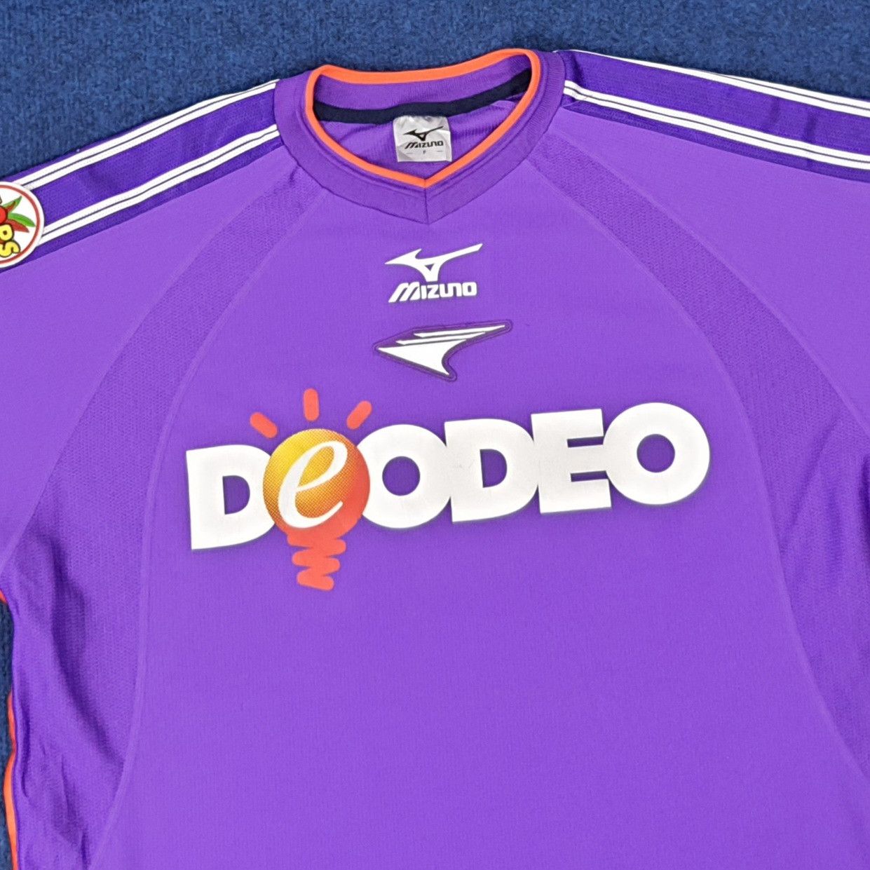 Mizuno Vintage Sanfrecce Hiroshima J.League Football Jersey C276N74 Size US L / EU 52-54 / 3 - 2 Thumbnail