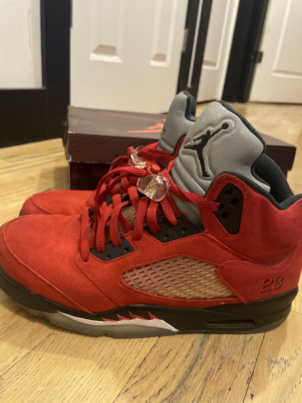 Jordan Brand Raging bull 5s Size US 12 / EU 45 - 5 Thumbnail