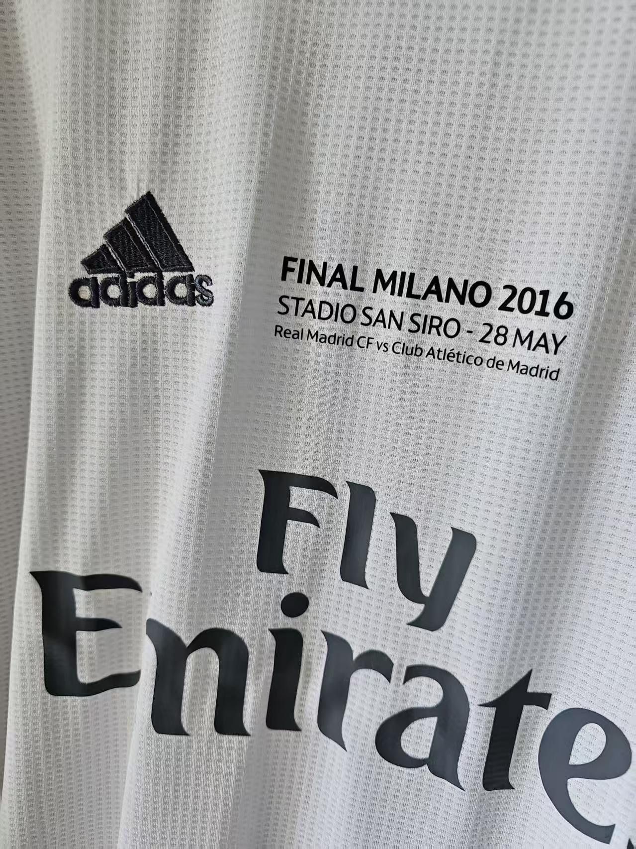 Other 2016 Real Madrid #7 C Ronaldo Jersey Longlseeve Size US S / EU 44-46 / 1 - 3 Thumbnail