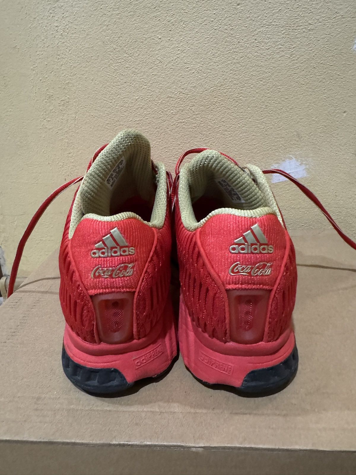 Adidas Adidas x coca cola 42 8 1/2 Size US 8.5 / EU 41-42 - 3 Thumbnail