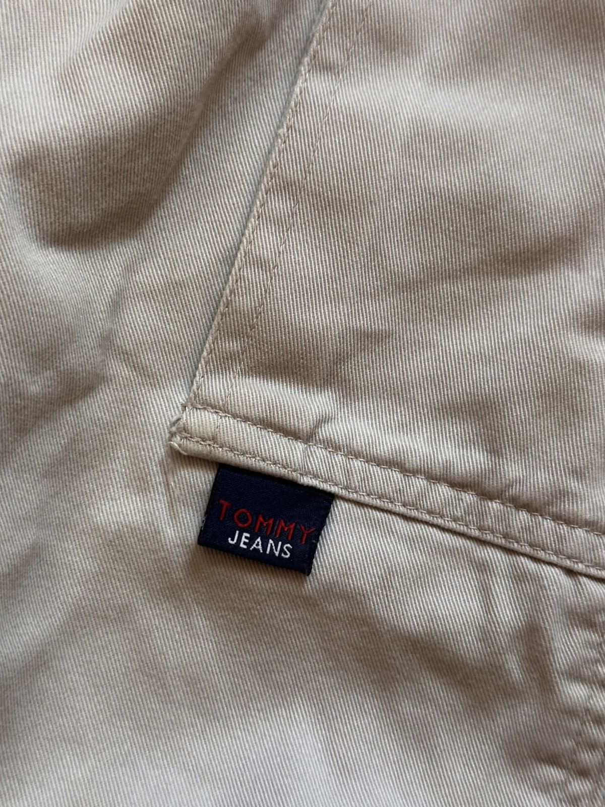 Tommy Hilfiger Vintage Tommy Hilfiger Cargo Pants Size 33/34 Beige/Sand Y2K Size US 34 / EU 50 - 8 Thumbnail