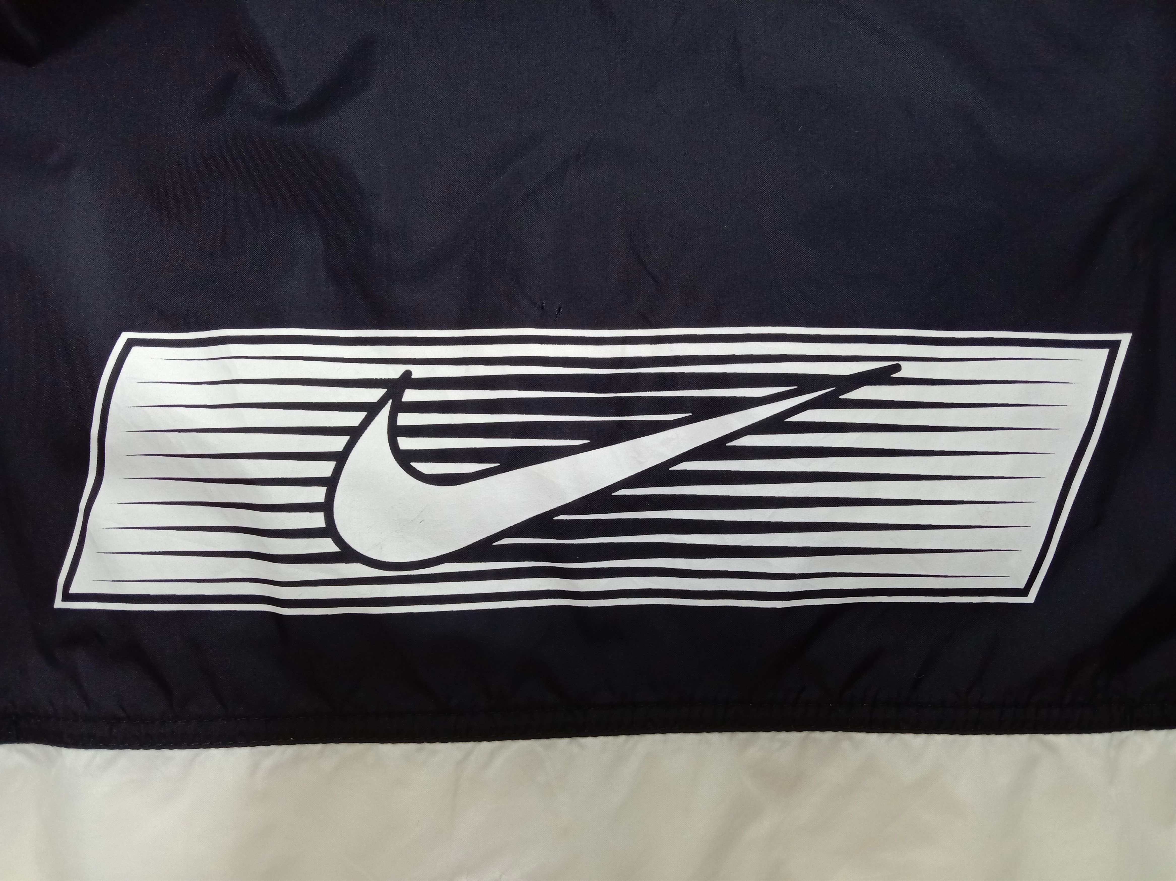 Nike Vintage Nike Big Swoosh Windbreaker Size US L / EU 52-54 / 3 - 7 Thumbnail