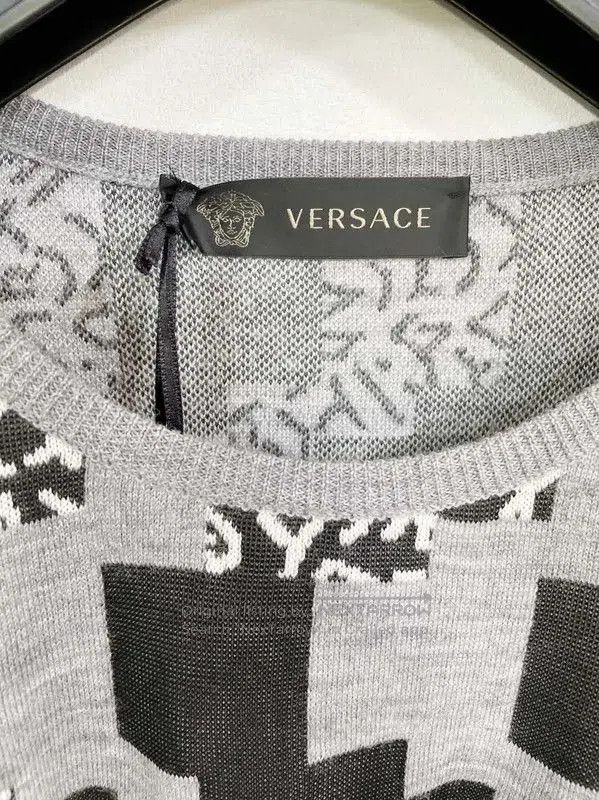 Versace Versace Gray Wool Checkered Long Sleeve Sweater . Size US S / EU 44-46 / 1 - 4 Thumbnail