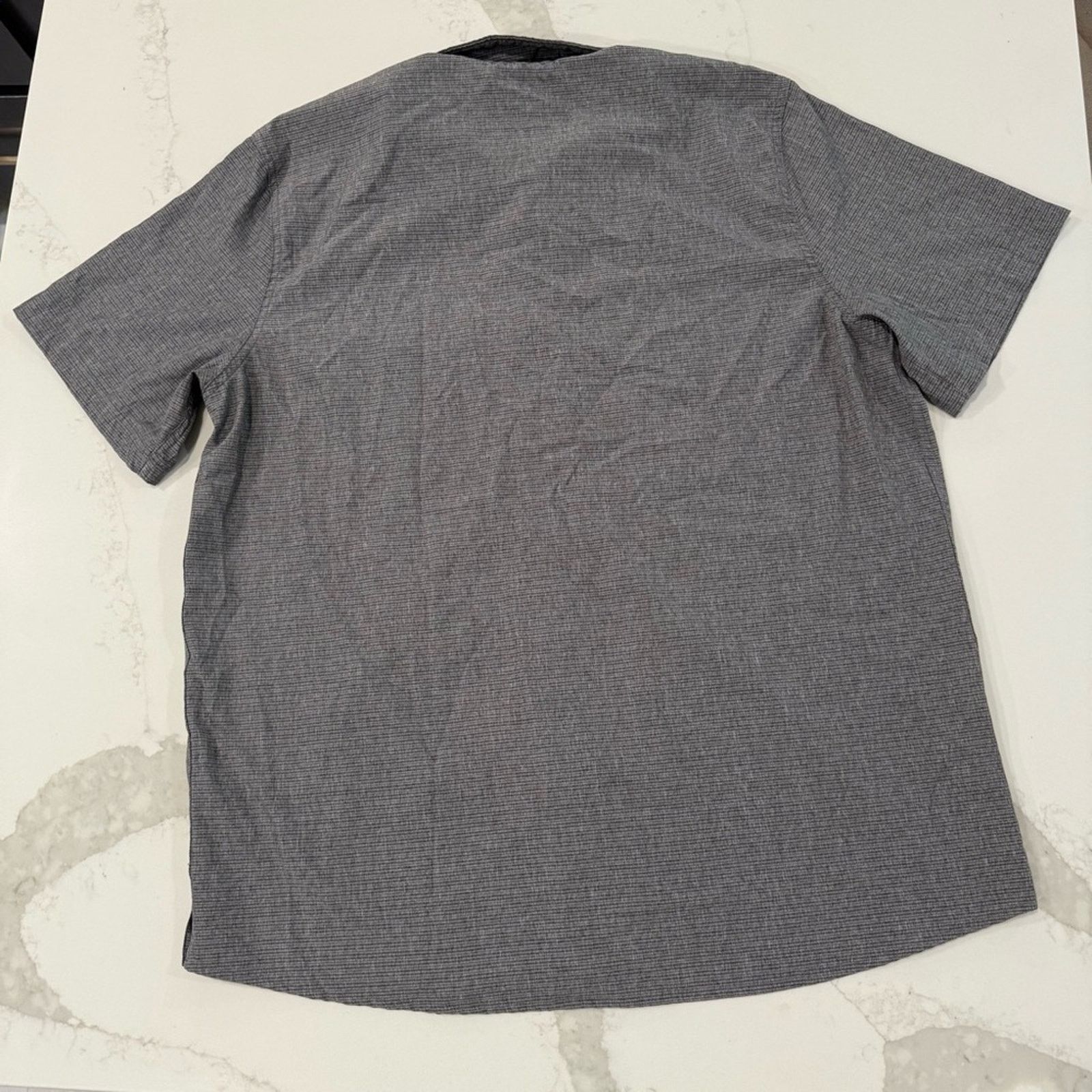 Avalanche Avalanche Casual Short Sleeve ButtonUp Mens XL Gray Outdoors Size US XL / EU 56 / 4 - 5 Thumbnail