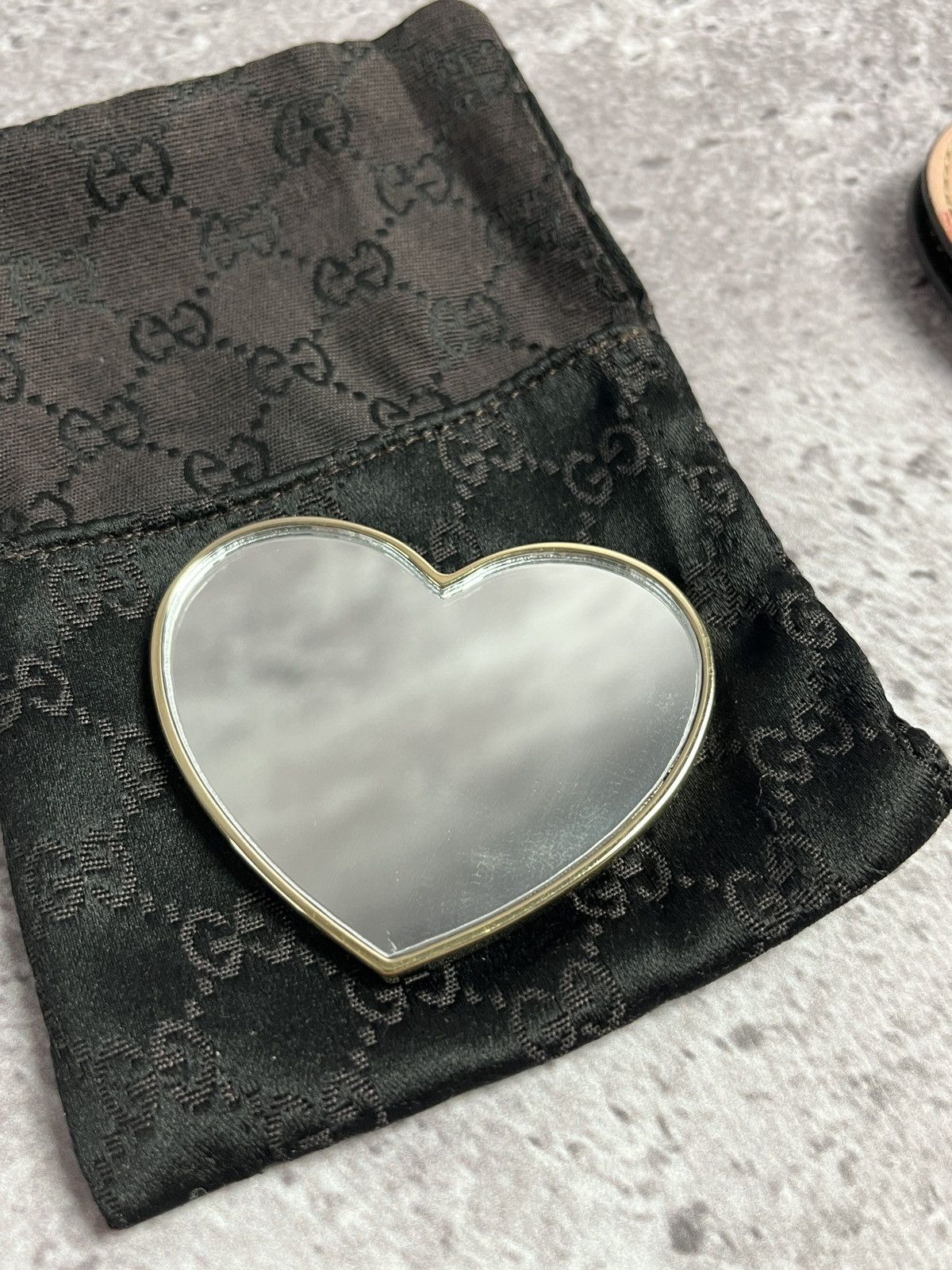Gucci Gucci Heart Shaped Pocket Mirror With Leather Case Size ONE SIZE - 4 Thumbnail