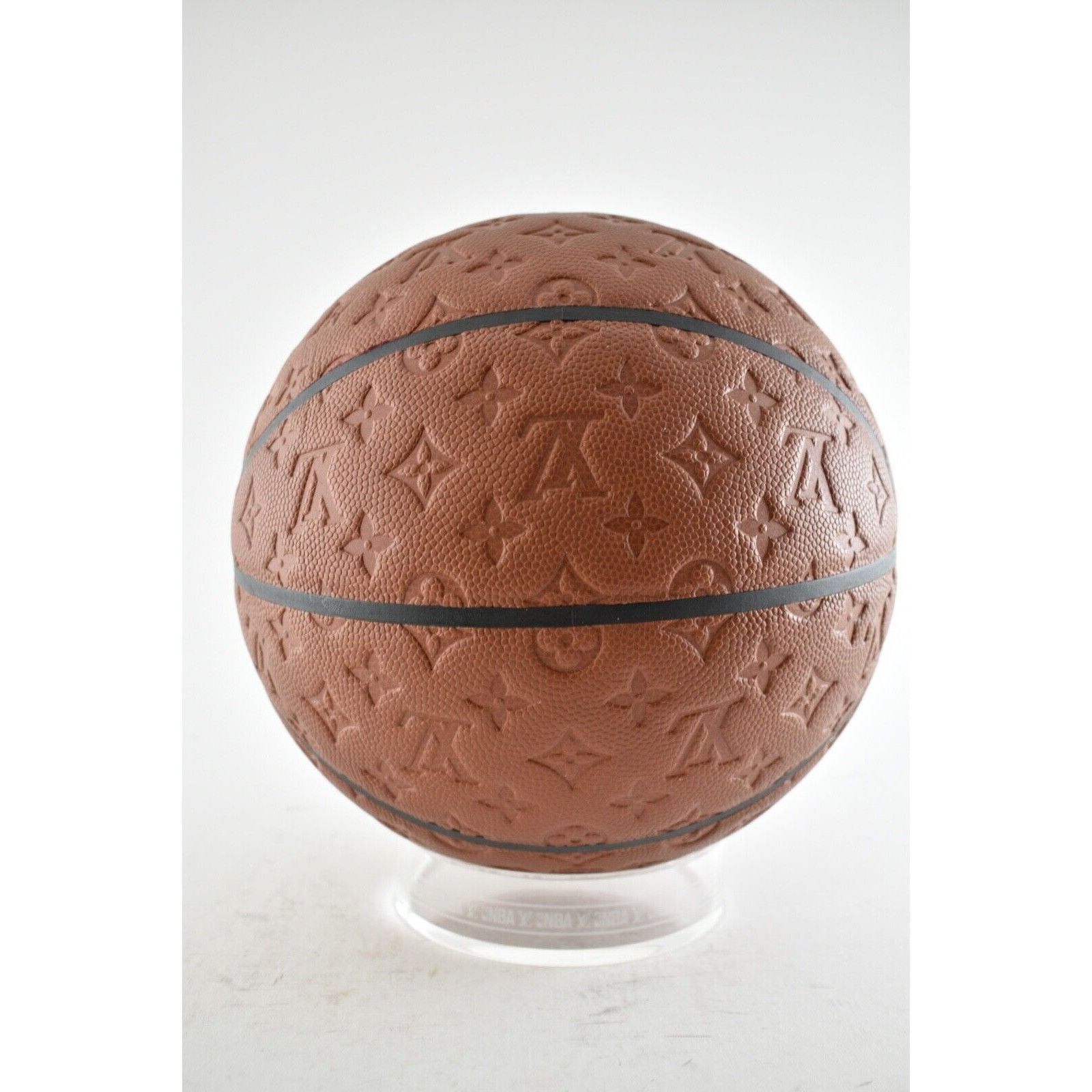 Louis Vuitton Louis Vuitton LV X NBA Basketball Logo Sporting Piece GI0665 Size ONE SIZE - 7 Thumbnail
