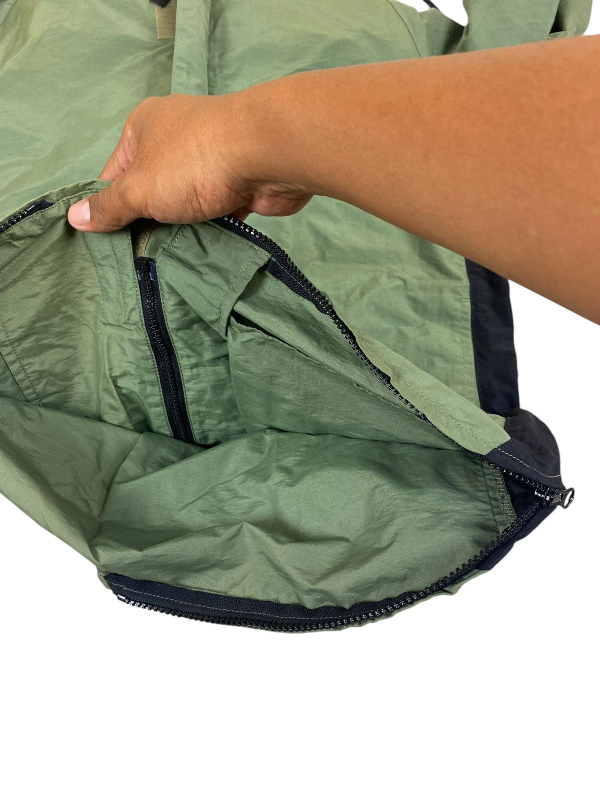 Airwalk Vintage Airwalk Green Hooded Windbreaker Size US L / EU 52-54 / 3 - 9 Thumbnail