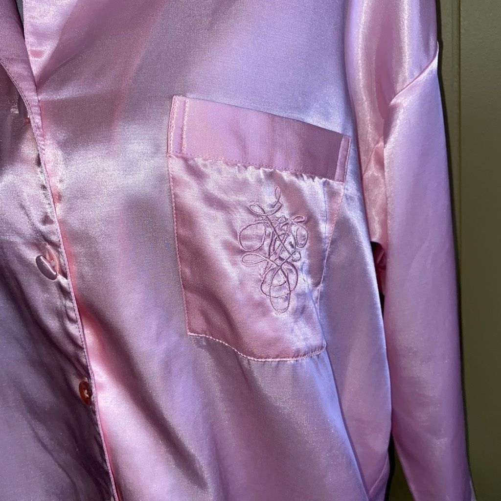 Victoria's Secret Victoria’s Secret women M Longsleeve top & shorts pajama set Size ONE SIZE - 2 Thumbnail