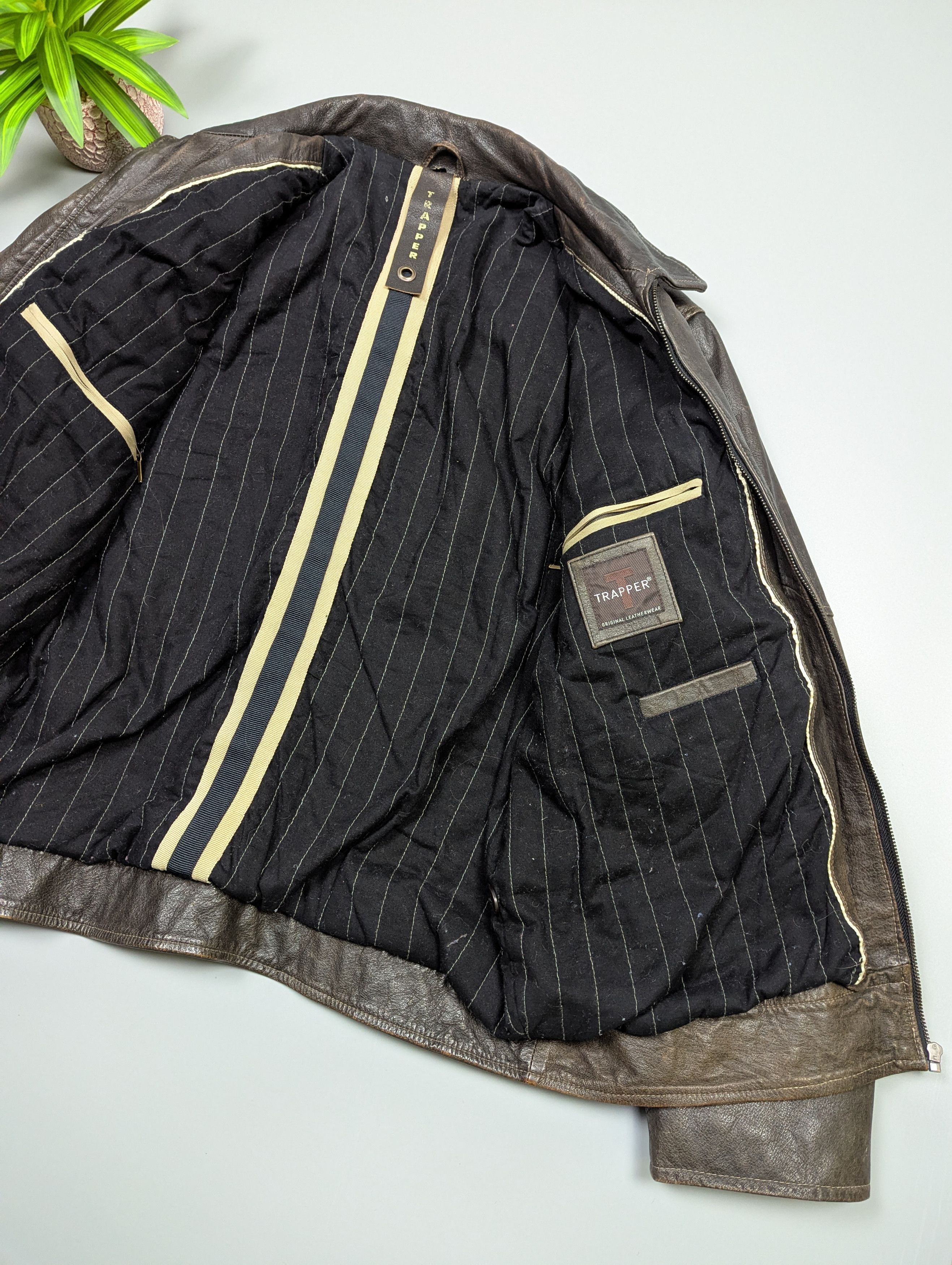 Vintage TRAPPER Mens Brown Multi-Pocket Leather Vintage Biker Jacket Size US XL / EU 56 / 4 - 12 Thumbnail