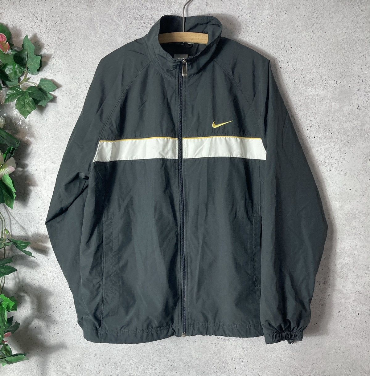 Nike × Vintage Vintage Nike Nylon 00’s Tracktop Size US M / EU 48-50 / 2 - 1 Thumbnail
