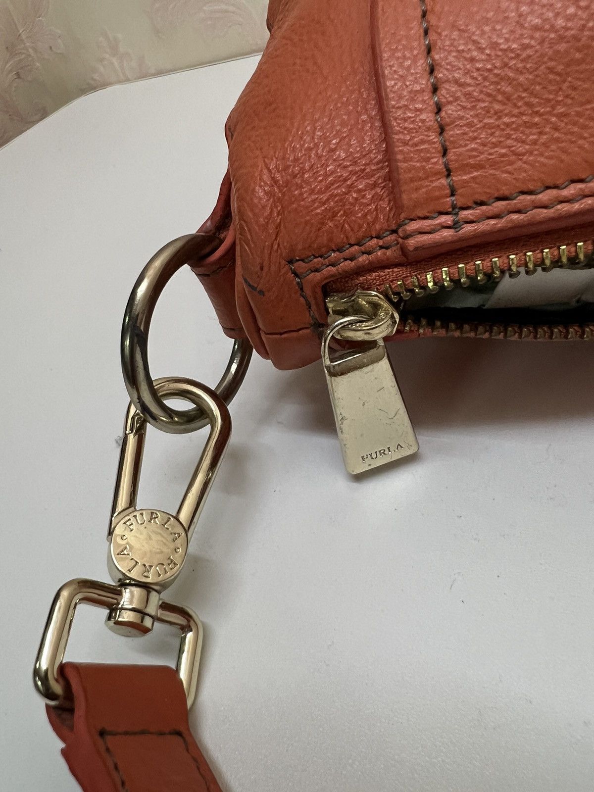 Furla × Genuine Leather Vintage Furla Sling Bag Size ONE SIZE - 9 Thumbnail