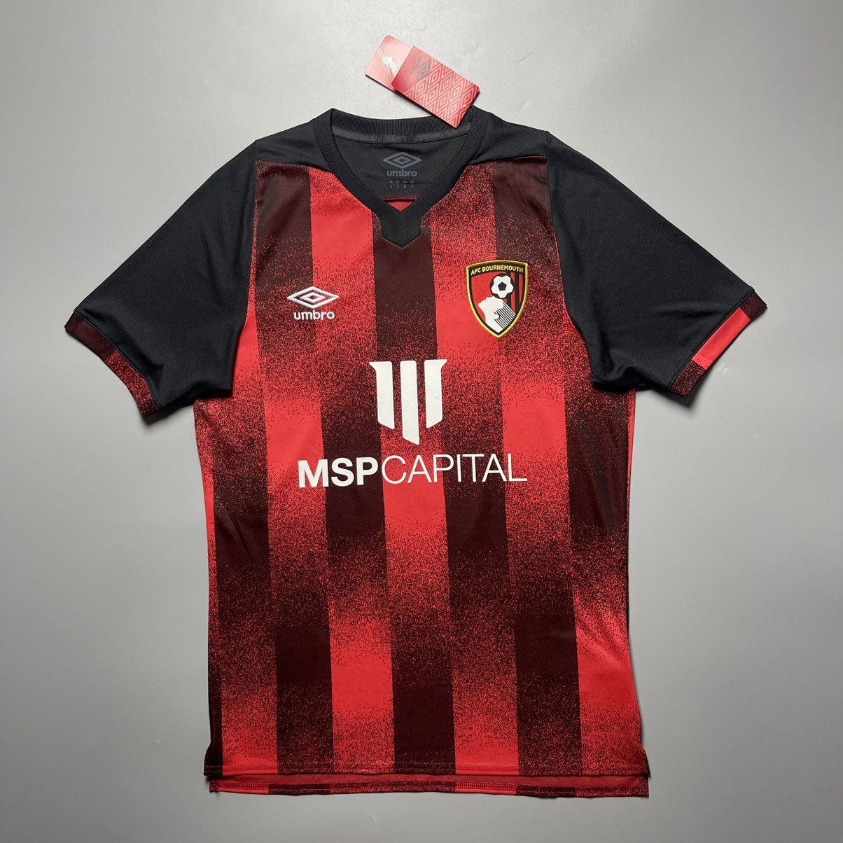 Umbro BOURNEMOUTH UMBRO 2020/2021 FOOTBALL HOME JERSEY #7 BROOKS Size US S / EU 44-46 / 1 - 2 Thumbnail