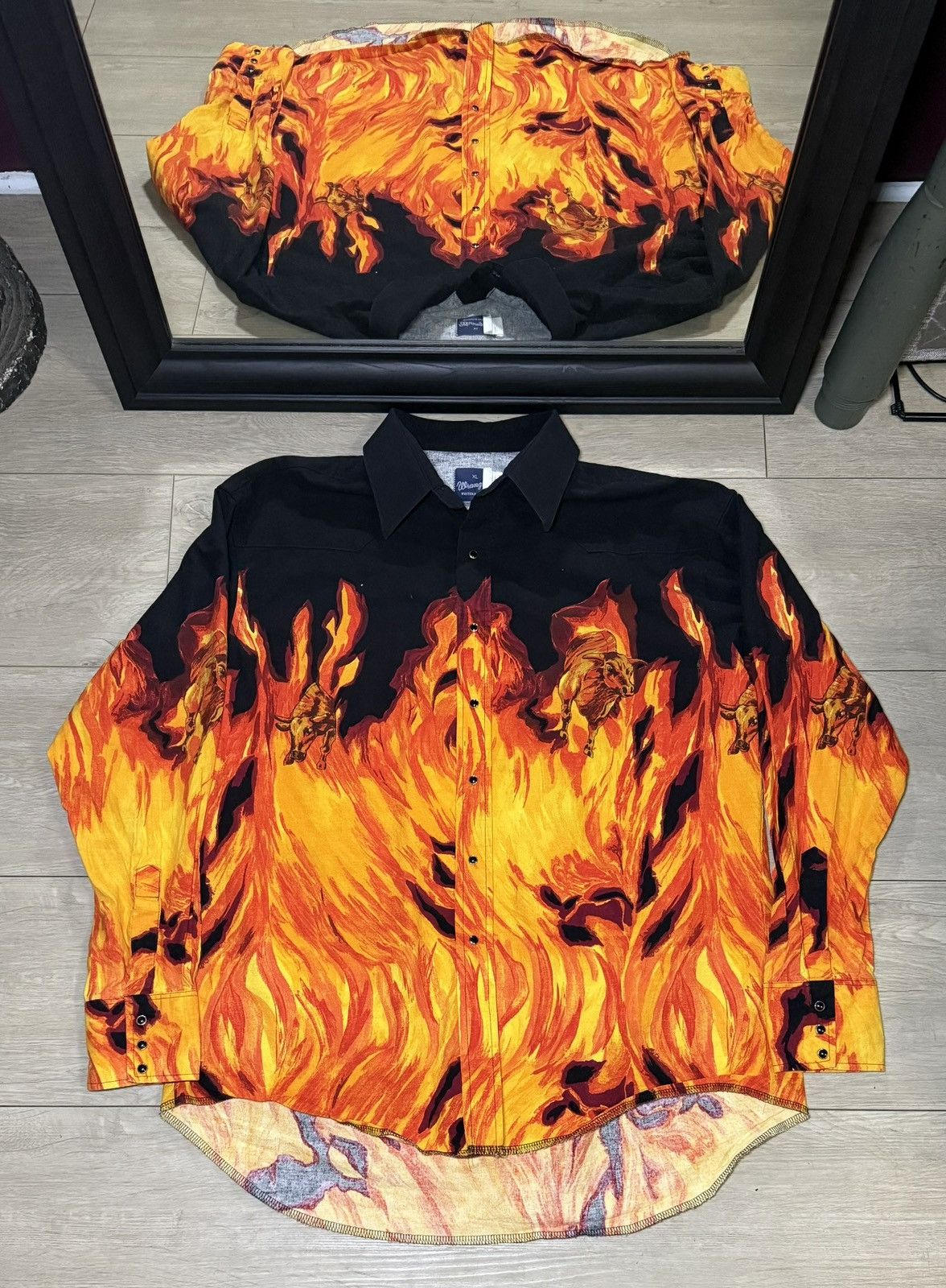 Wrangler Vintage 1990s Wrangler Western Flaming Bull LongSleeve Shirt Size US XL / EU 56 / 4 - 1 Thumbnail